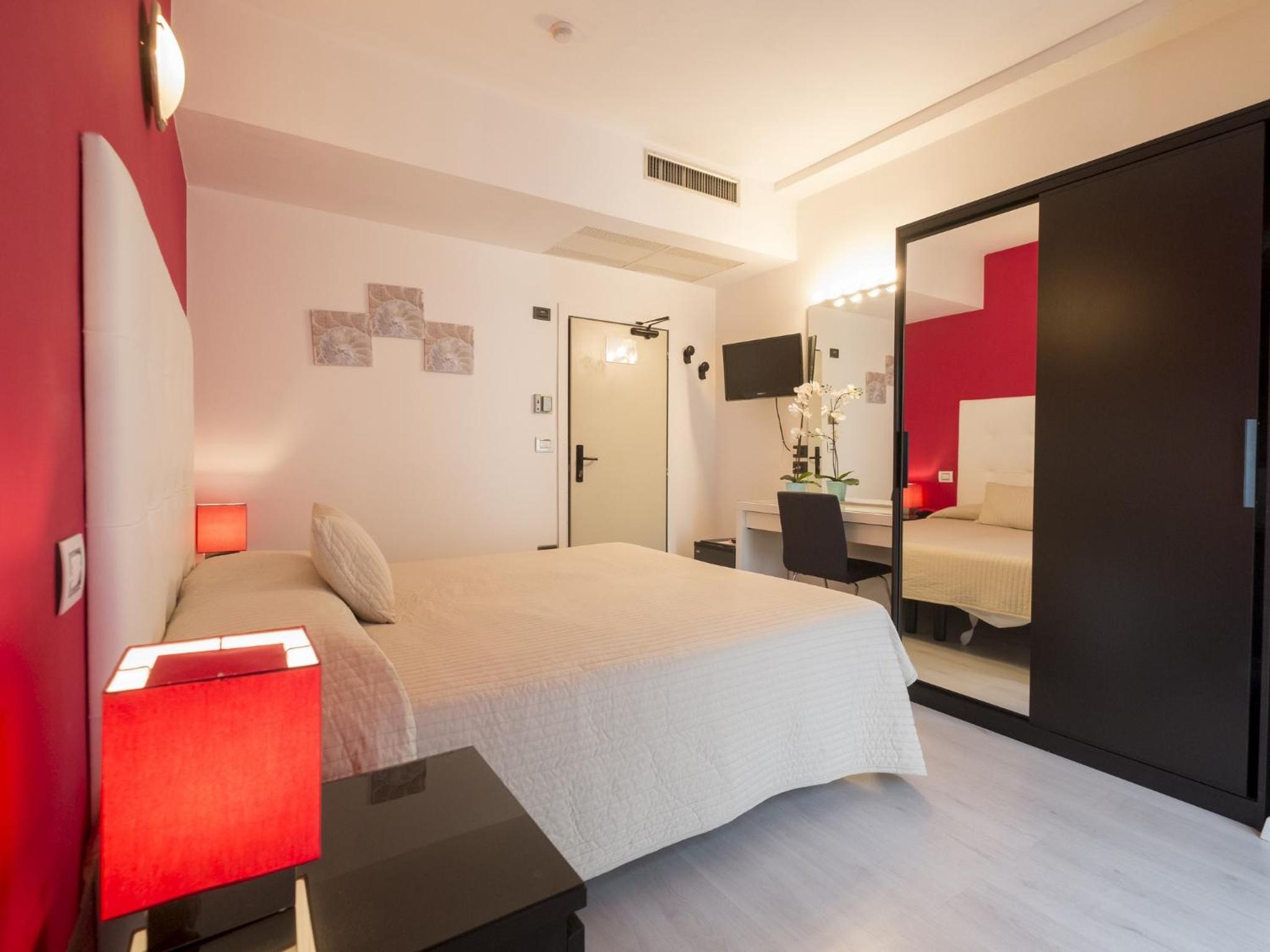 Double or Twin Room photo 2