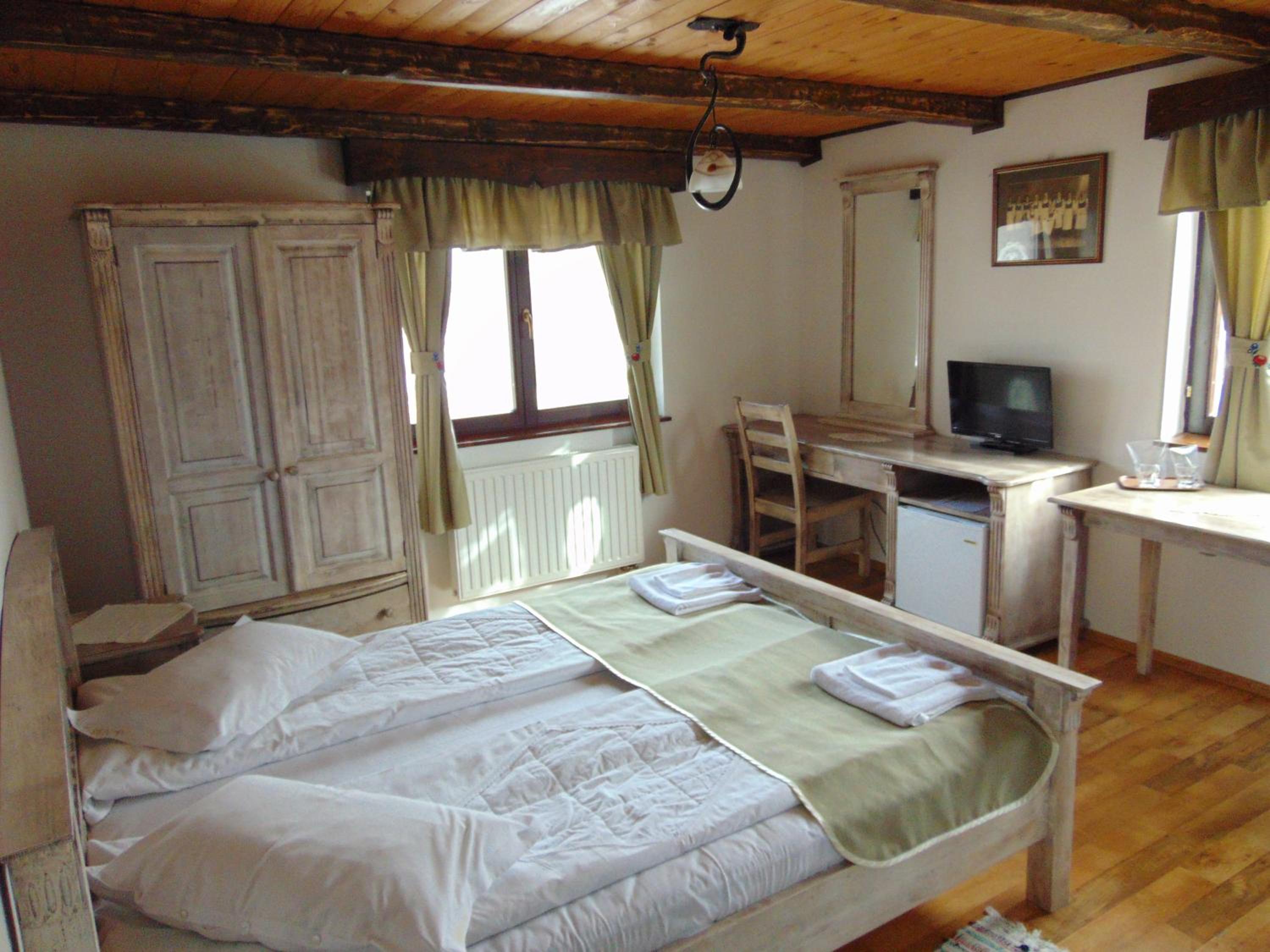 Double Room with Private Bathroom photo 2