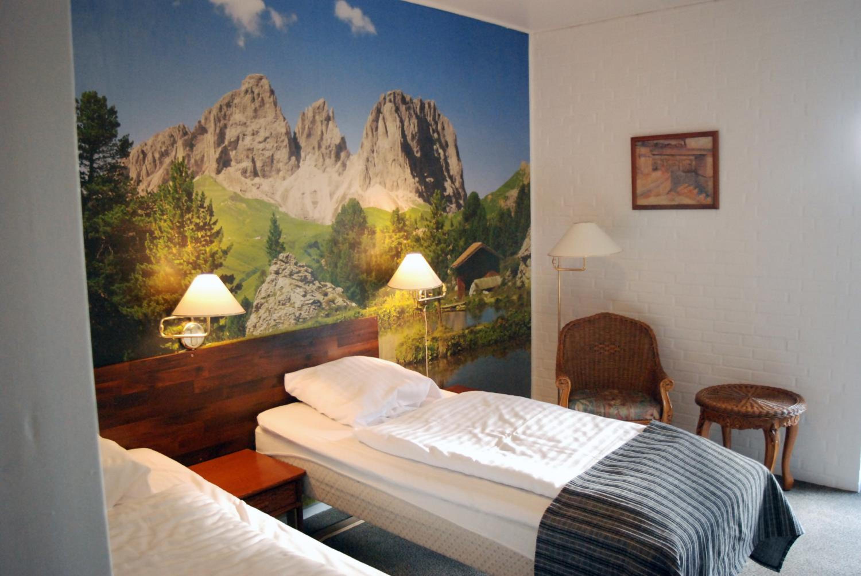 Double or Twin Room - Photo 4