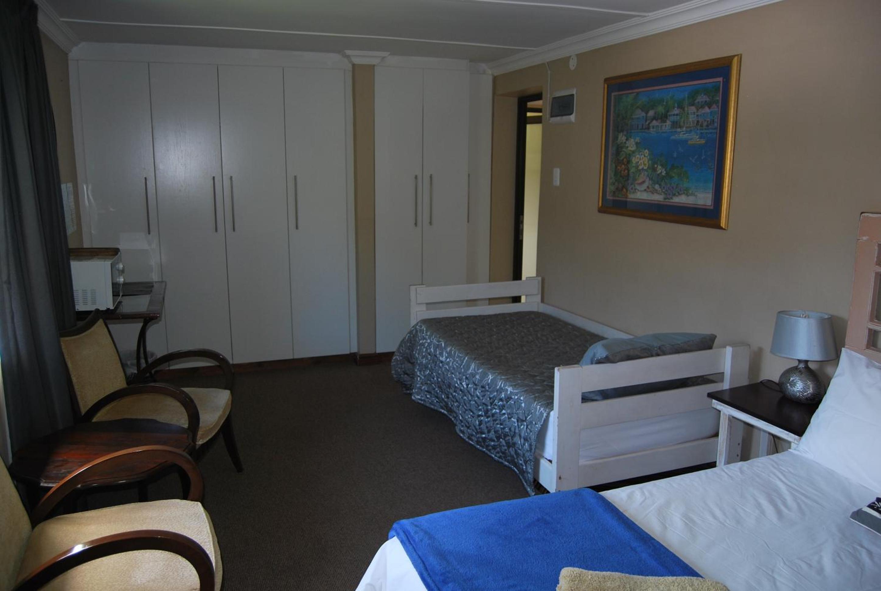 Family Room with Shower - Photo 5