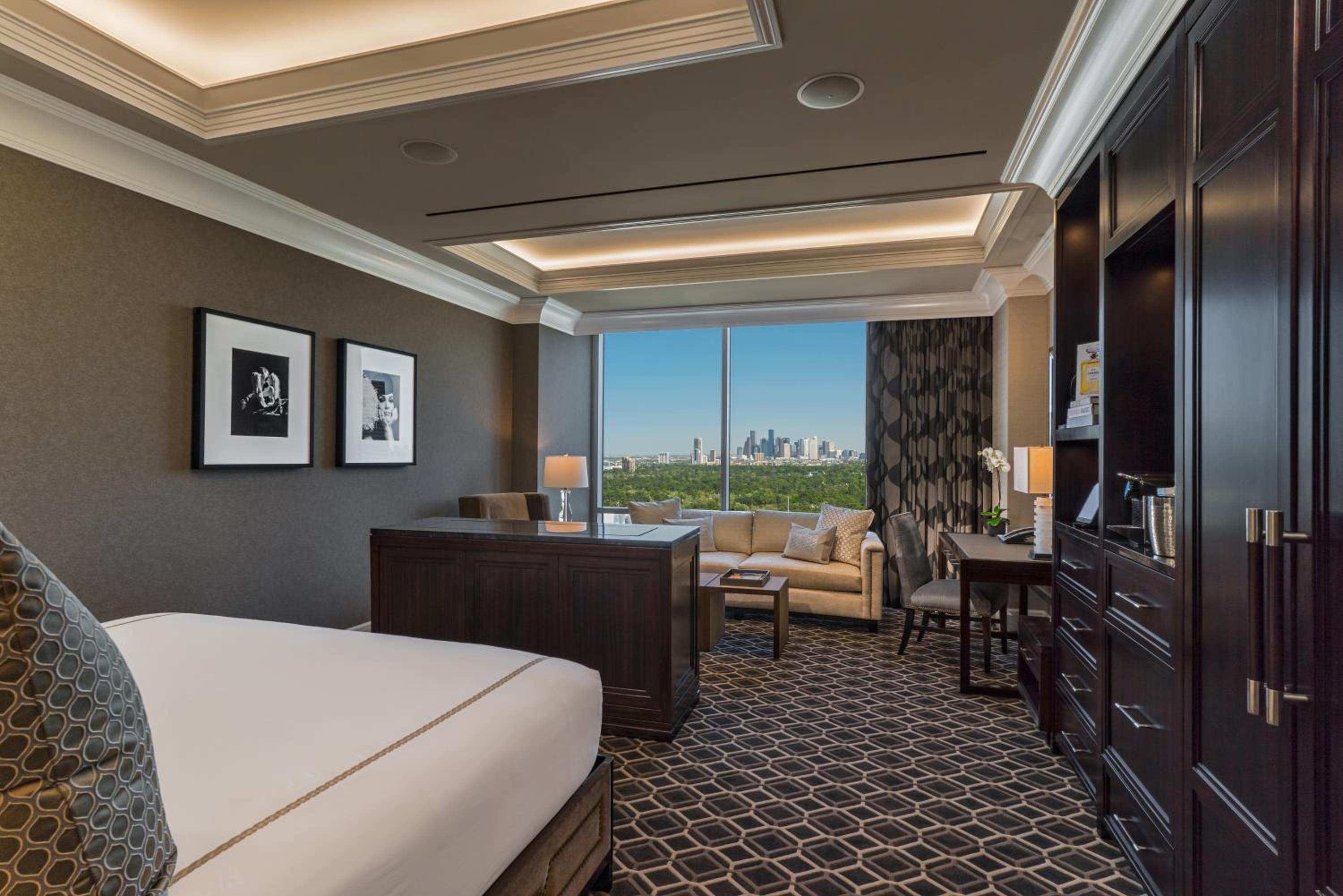 Concierge King - Photo 1