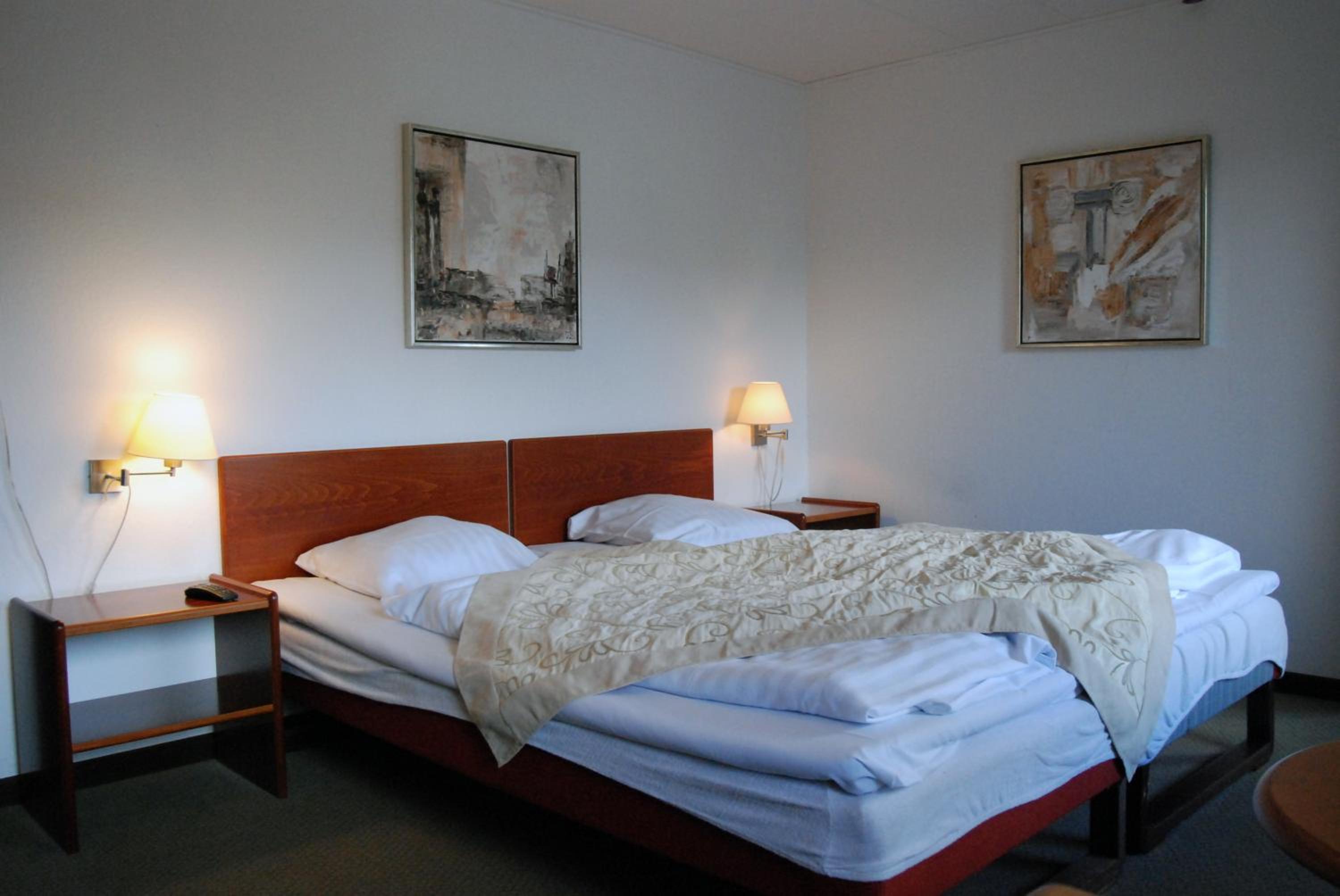 Double or Twin Room - Photo 11