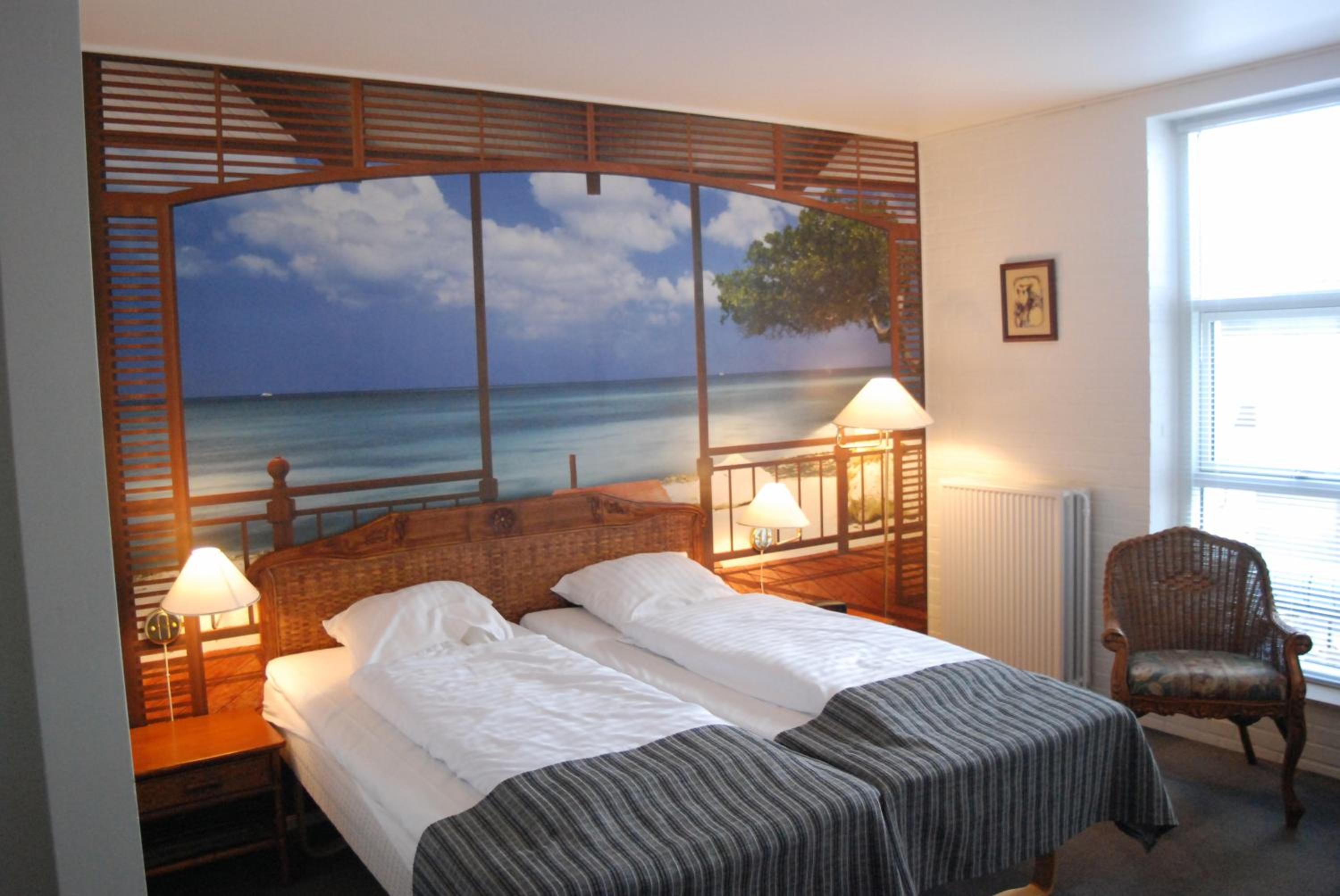 Double or Twin Room - Photo 13