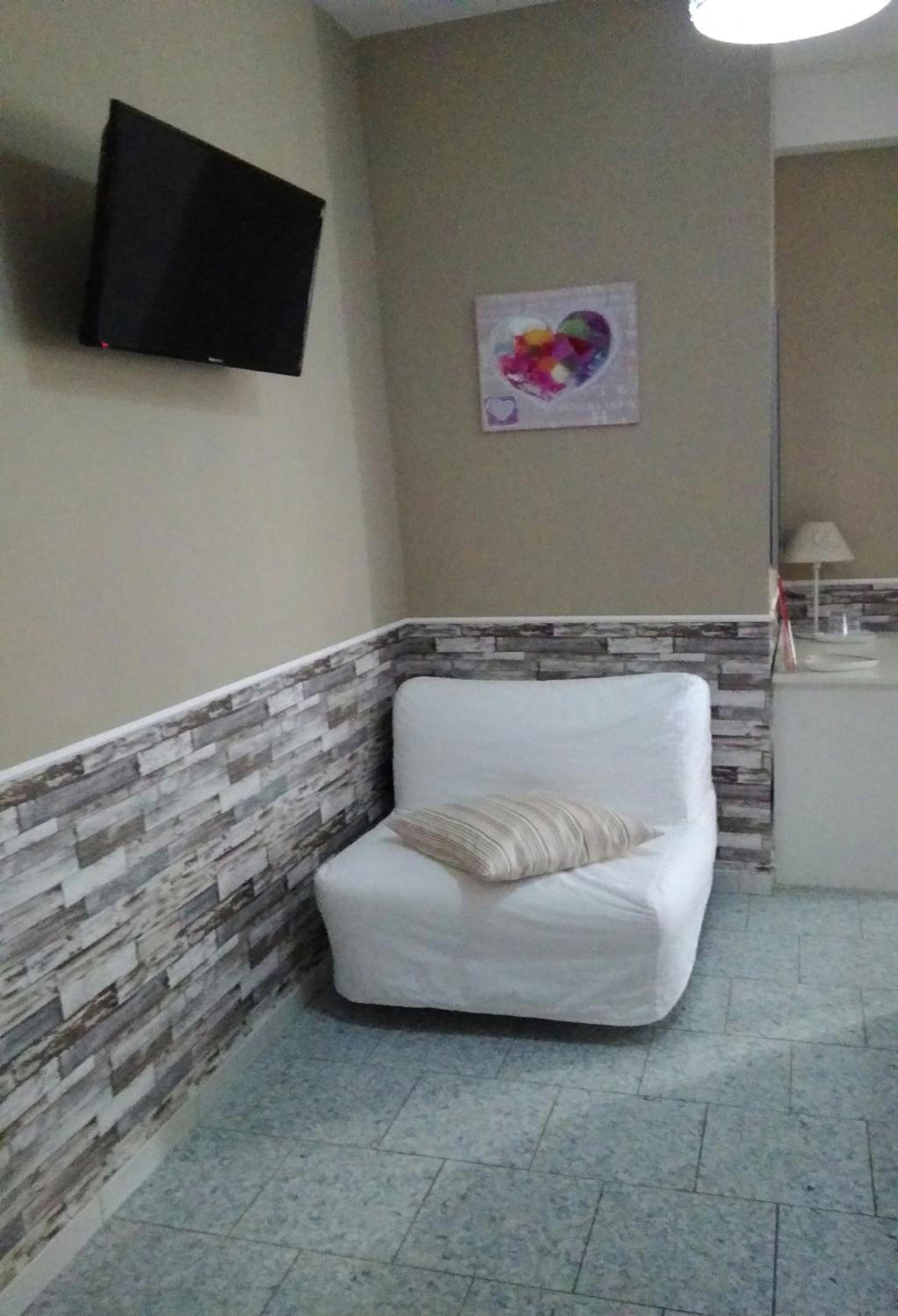 Comfort Family Room with Terrace photo 1