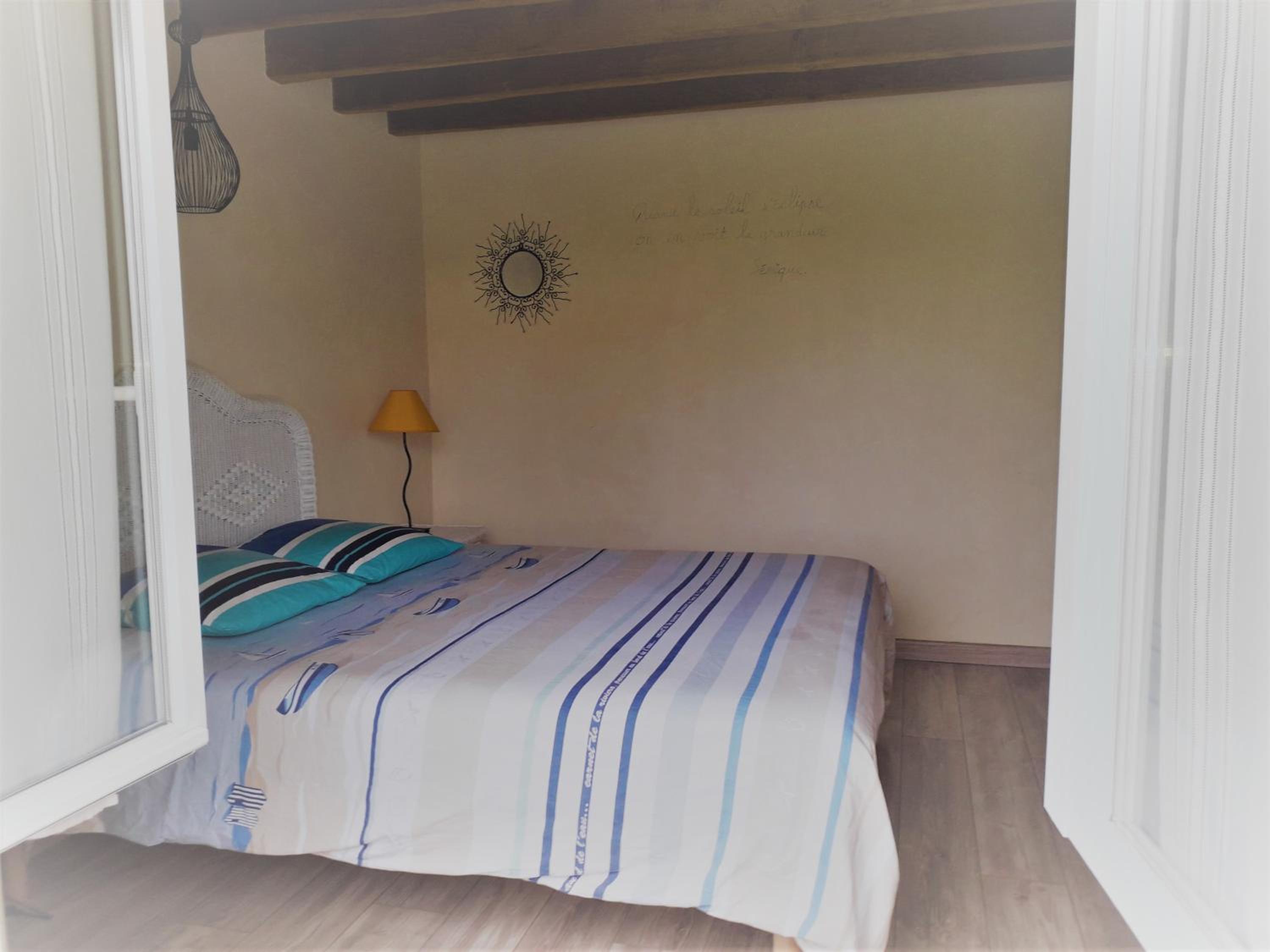 Deluxe Room (2 Adults + 1 Child) photo 3