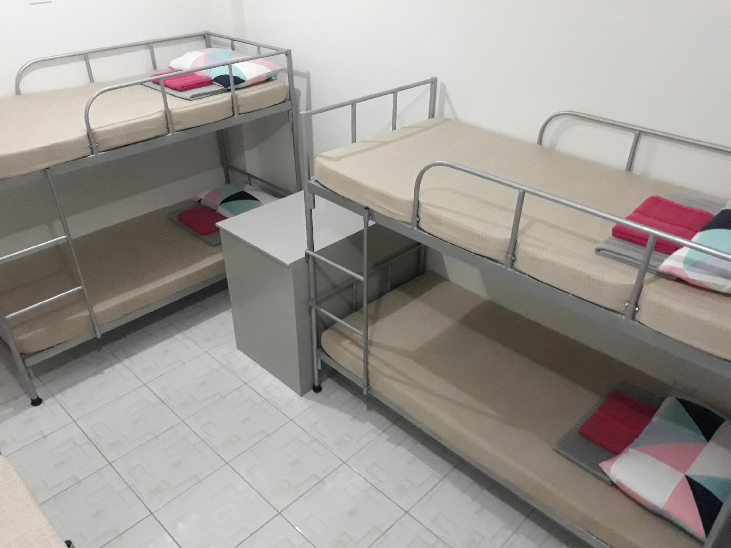 6-Bed Female Dormitory Room photo 2