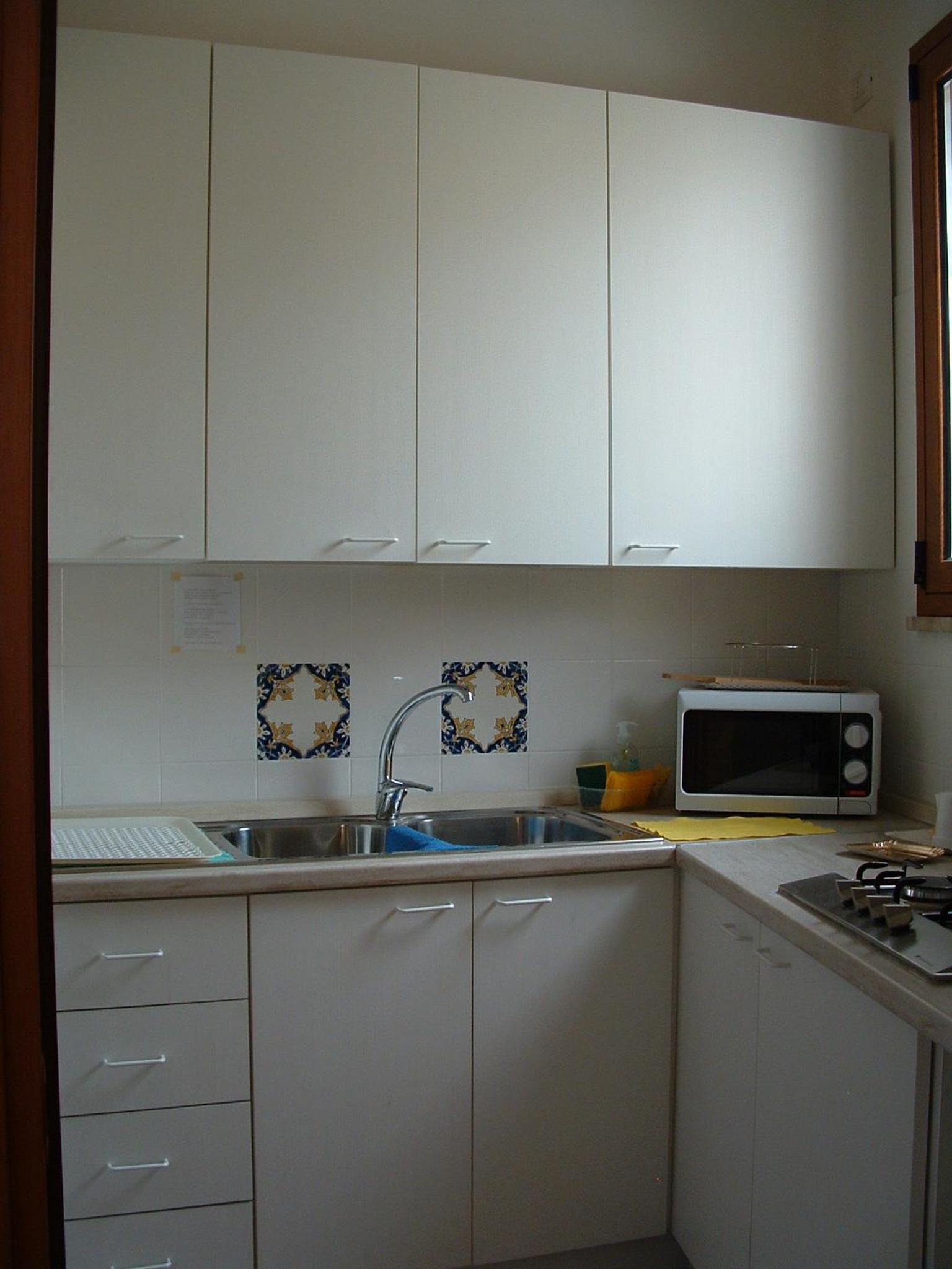 One-Bedroom Apartment with Terrace - Photo 8