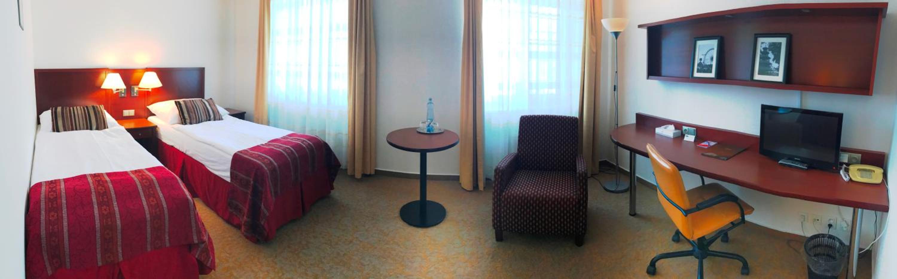 Standard Twin Room photo 1