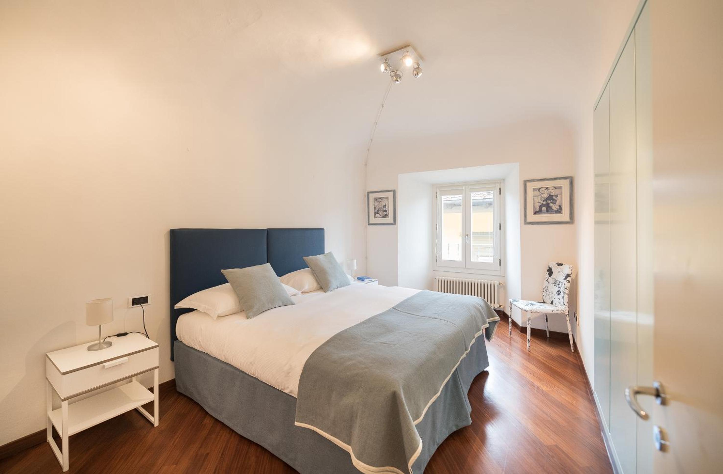 Apartment photo 2
