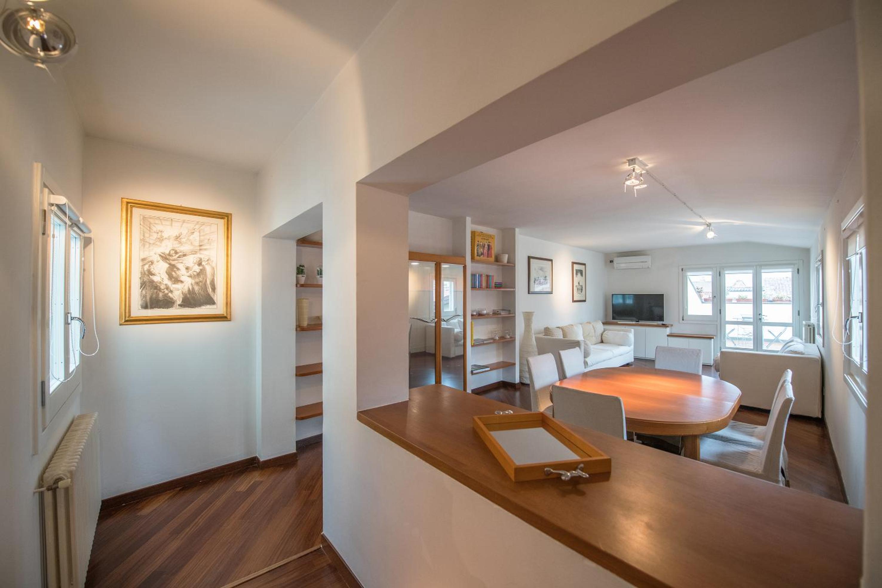 Apartment photo 1