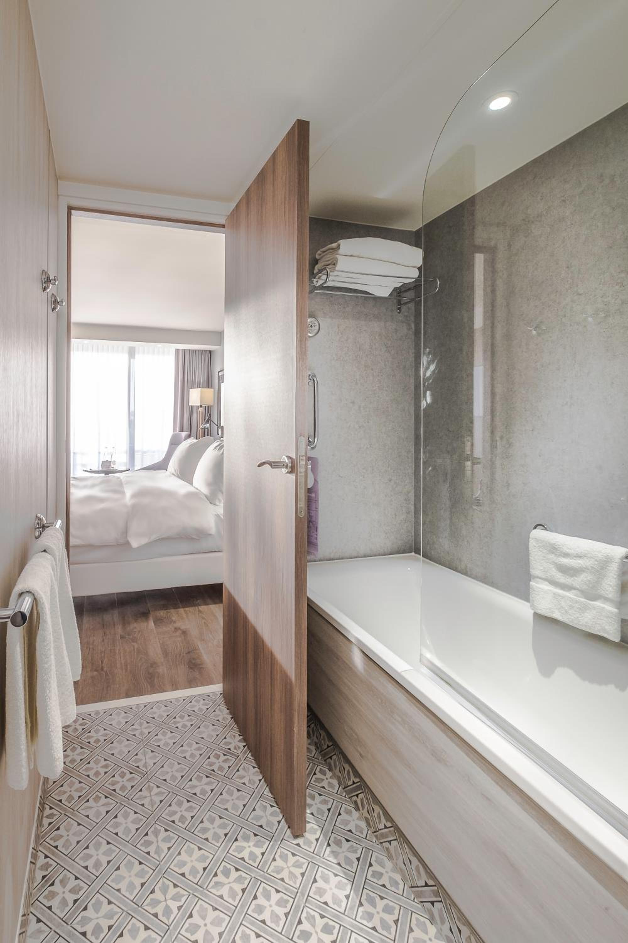 Superior Room - City View - Photo 4