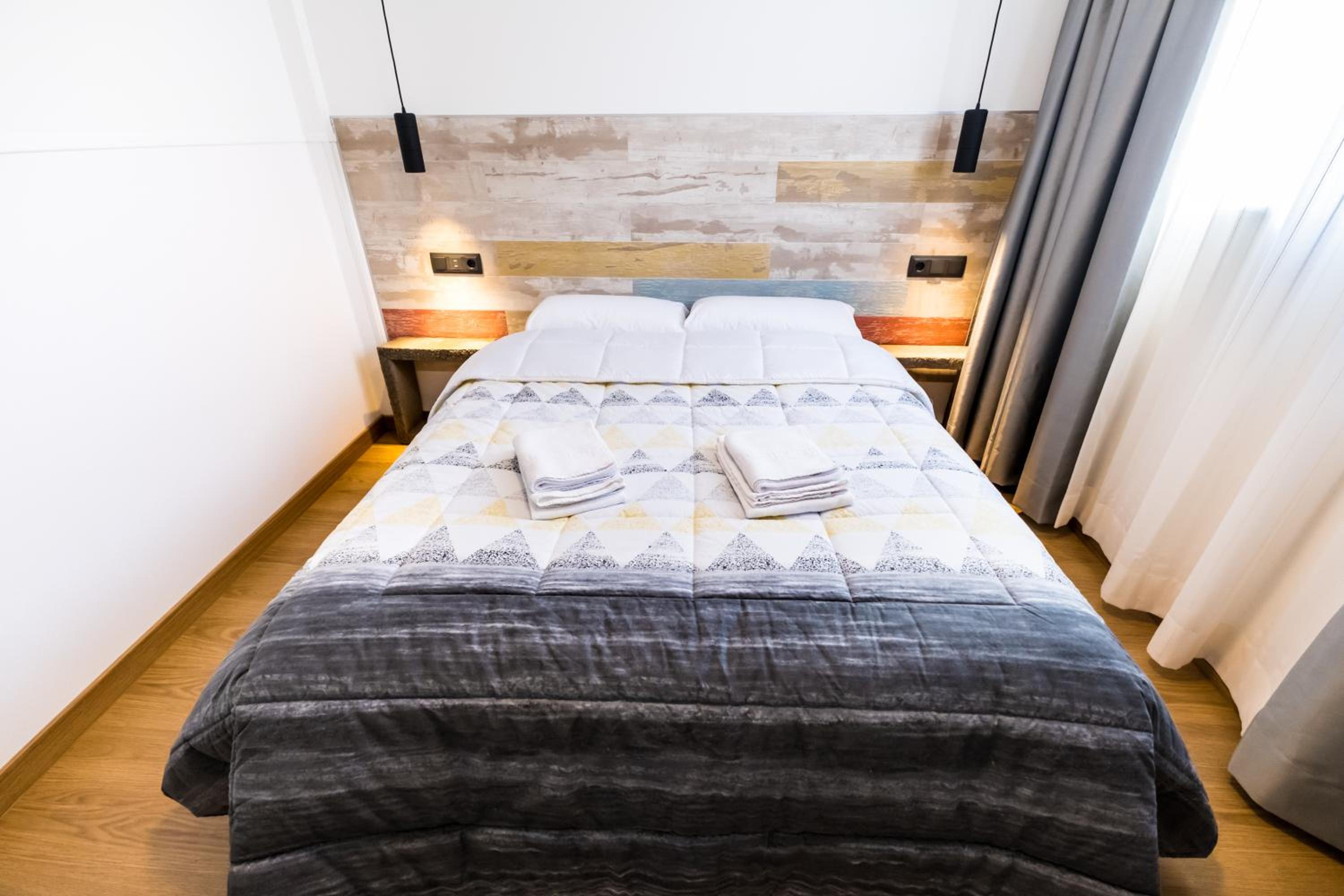 Double Room with Shared Bathroom photo 3