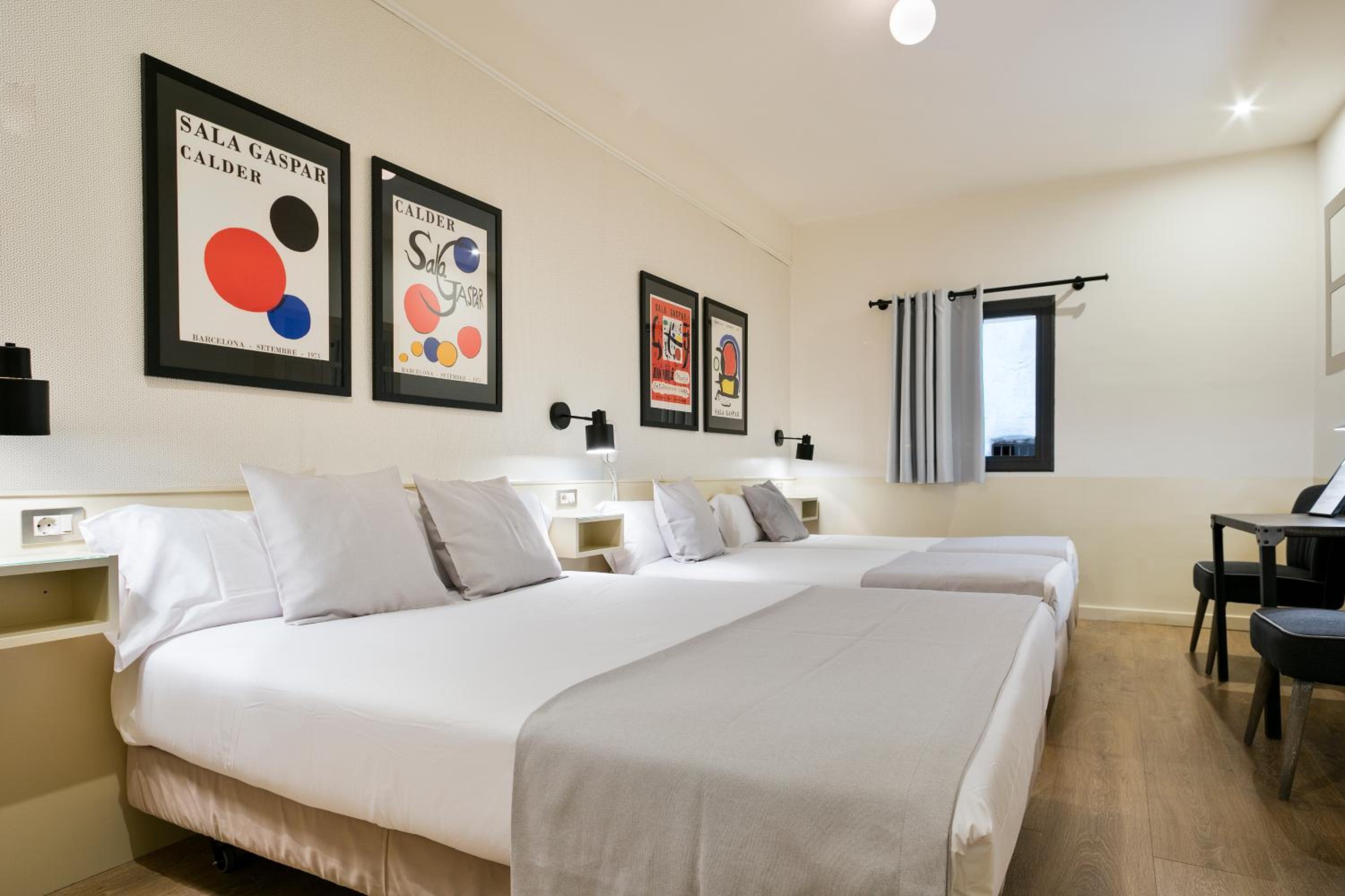 Twin Room with Extra Bed photo 2