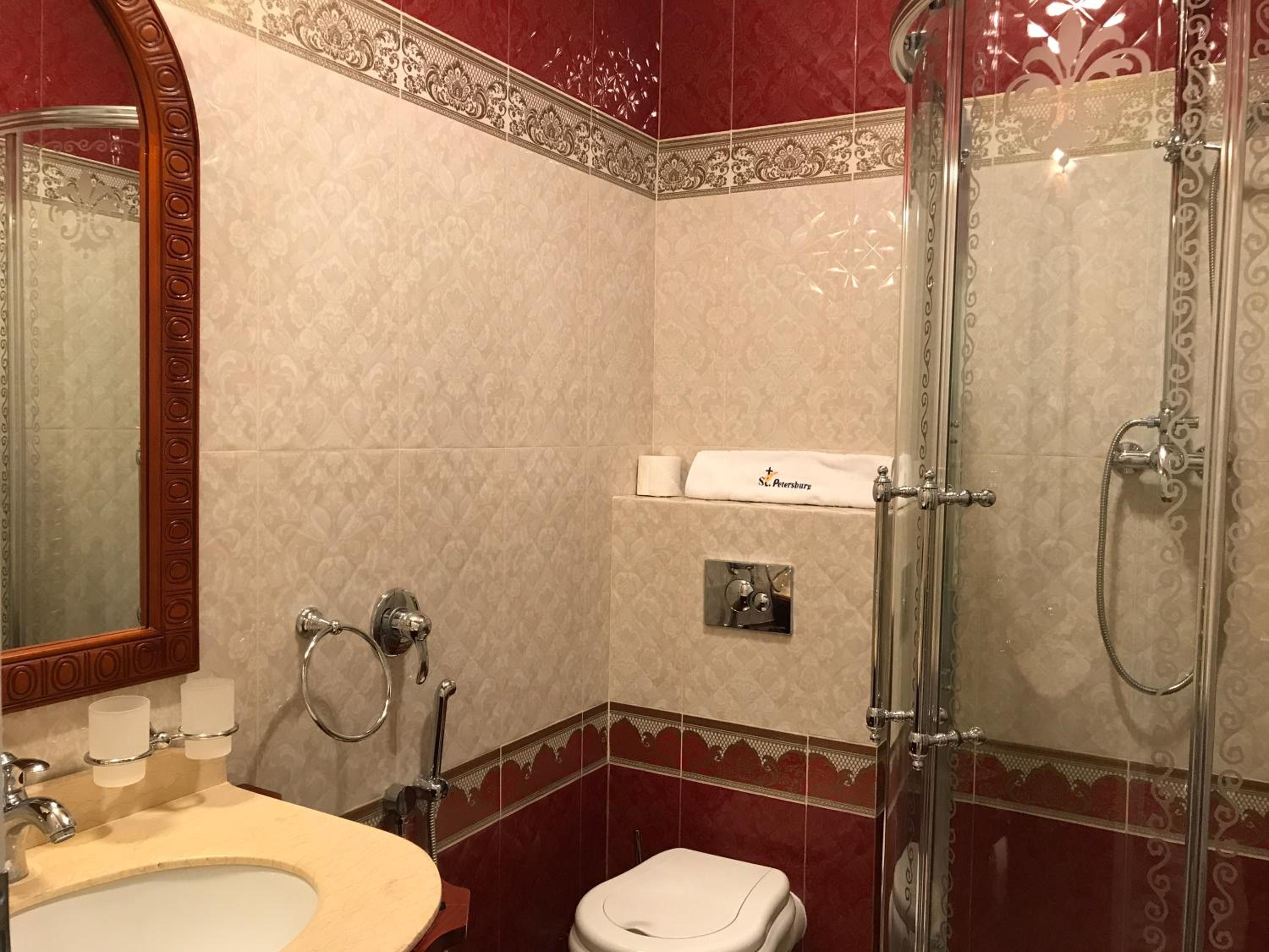 Deluxe Double Room - Photo 11