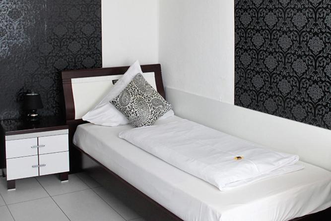 Single Room photo 2