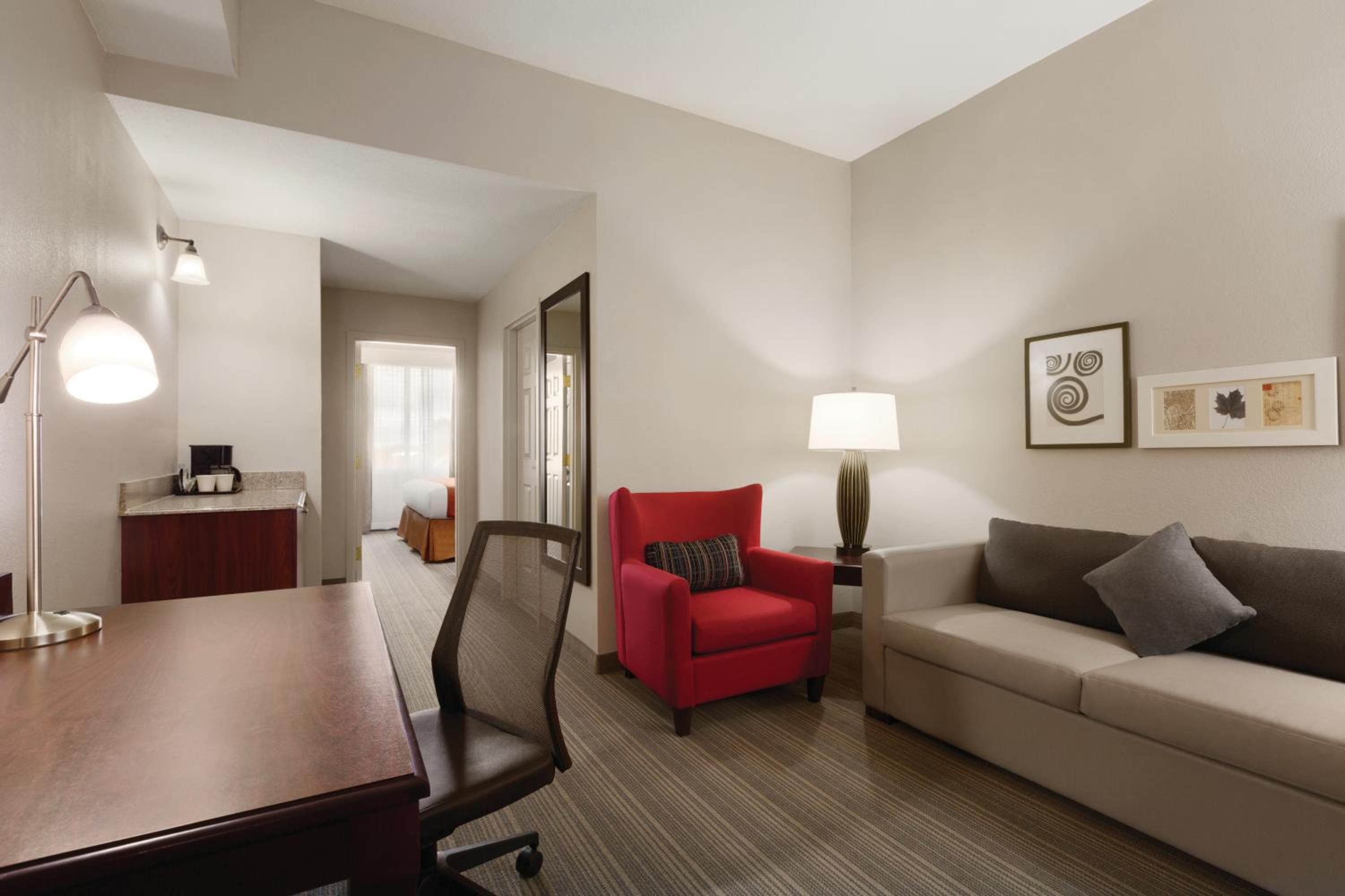 Junior King Suite with Sofa Bed - Non-Smoking - Photo 1