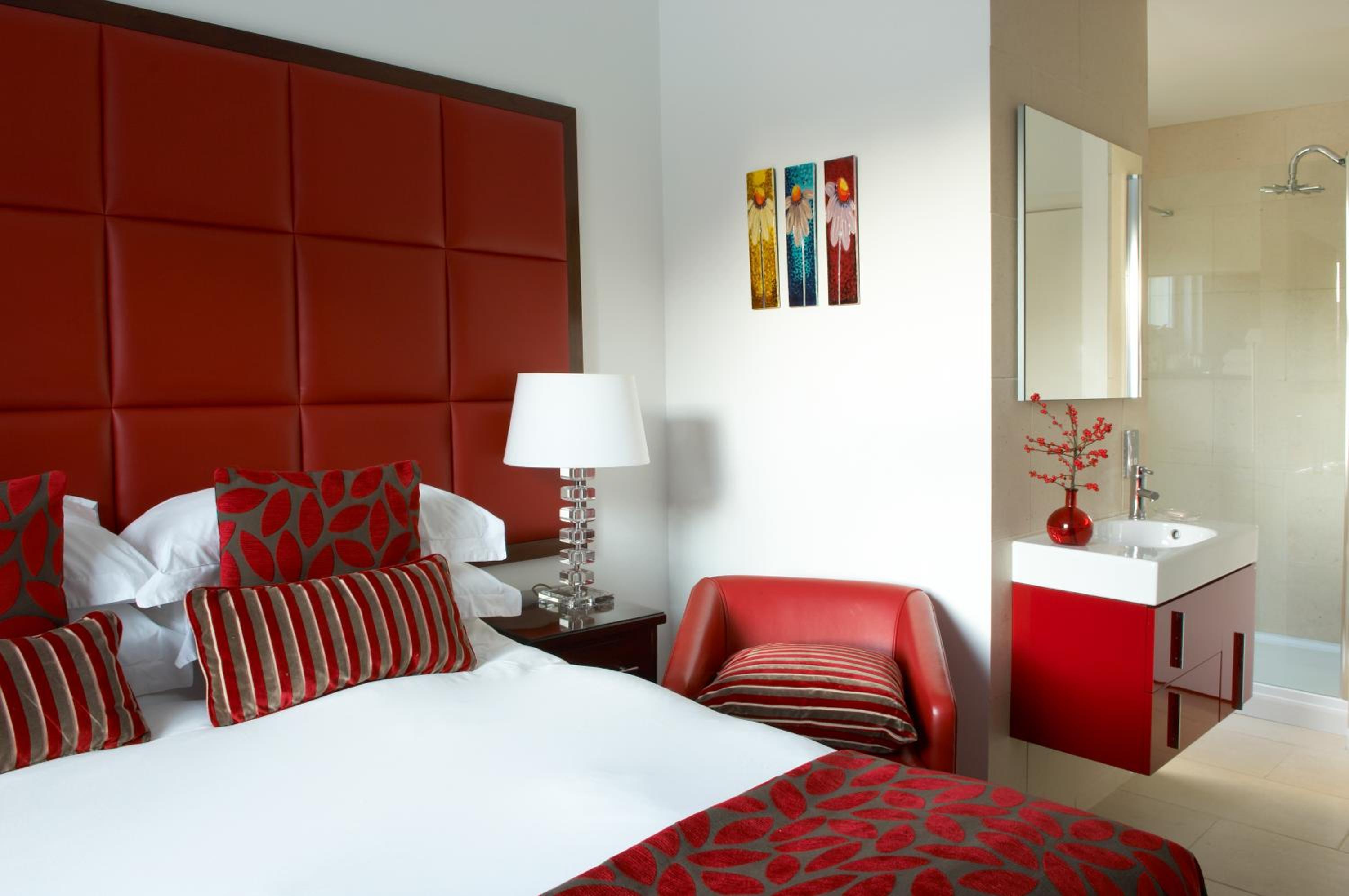 Deluxe King Room photo 1