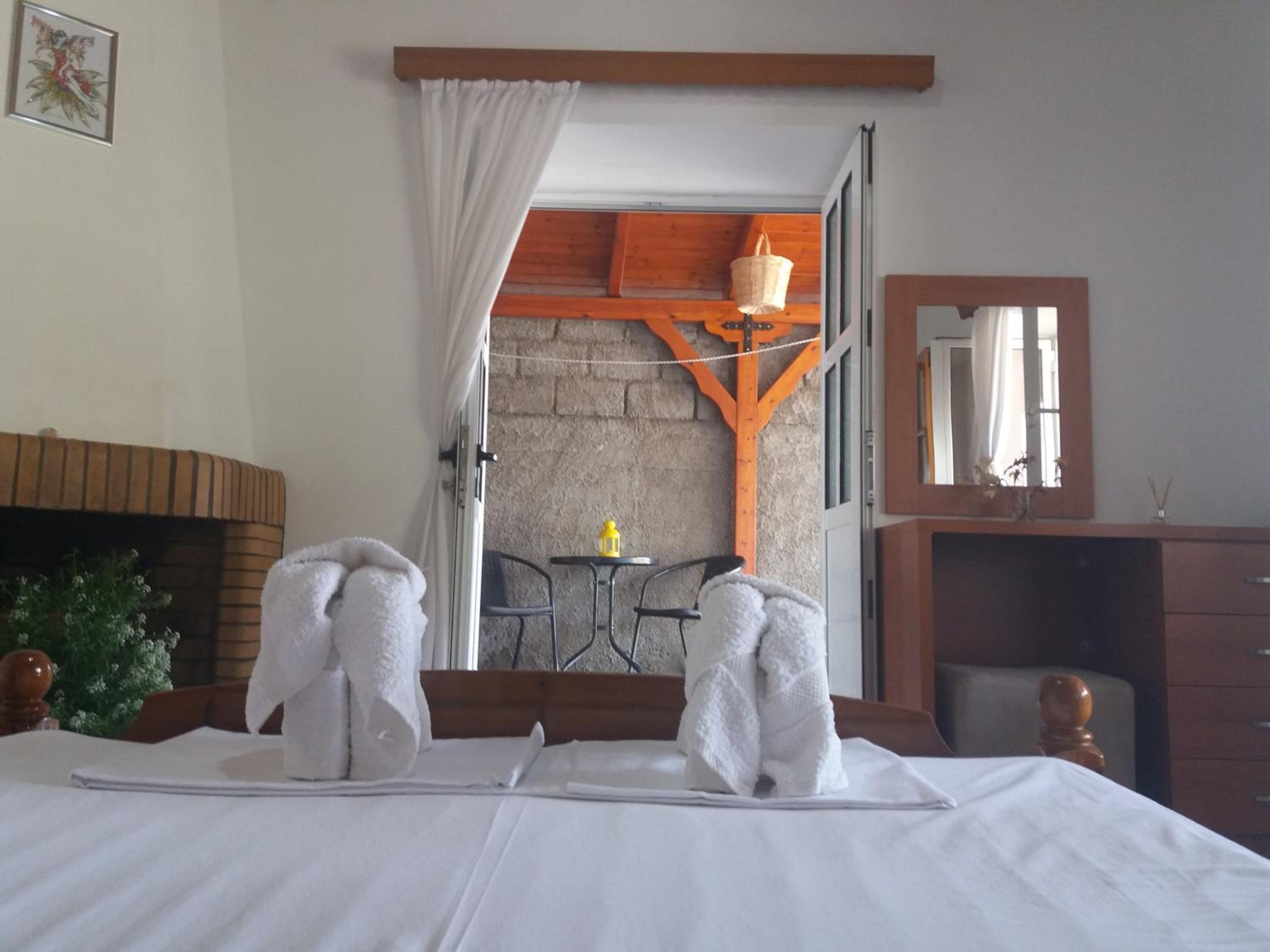 Double room with Private toilet and Garden View