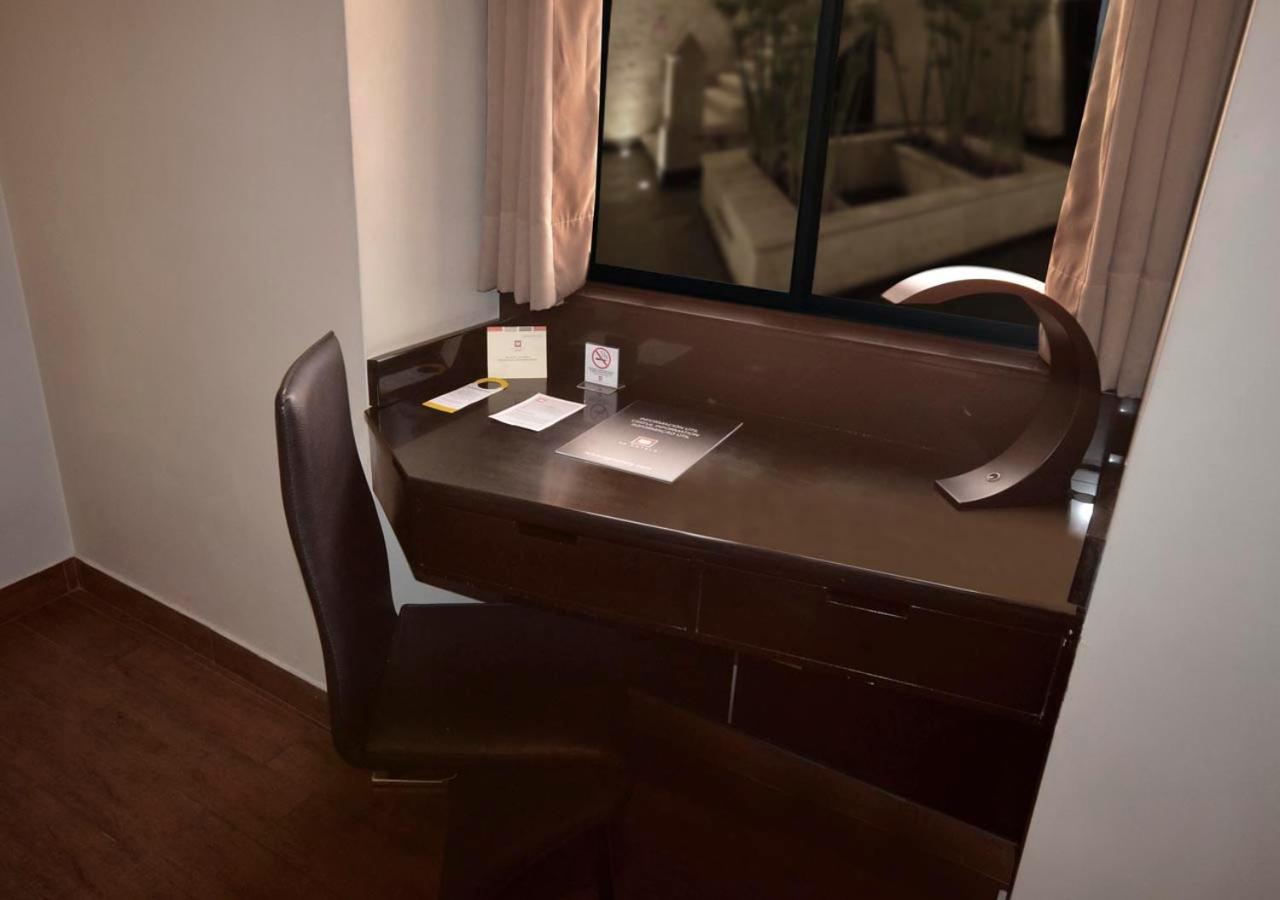 Deluxe Queen Suite - Photo 1