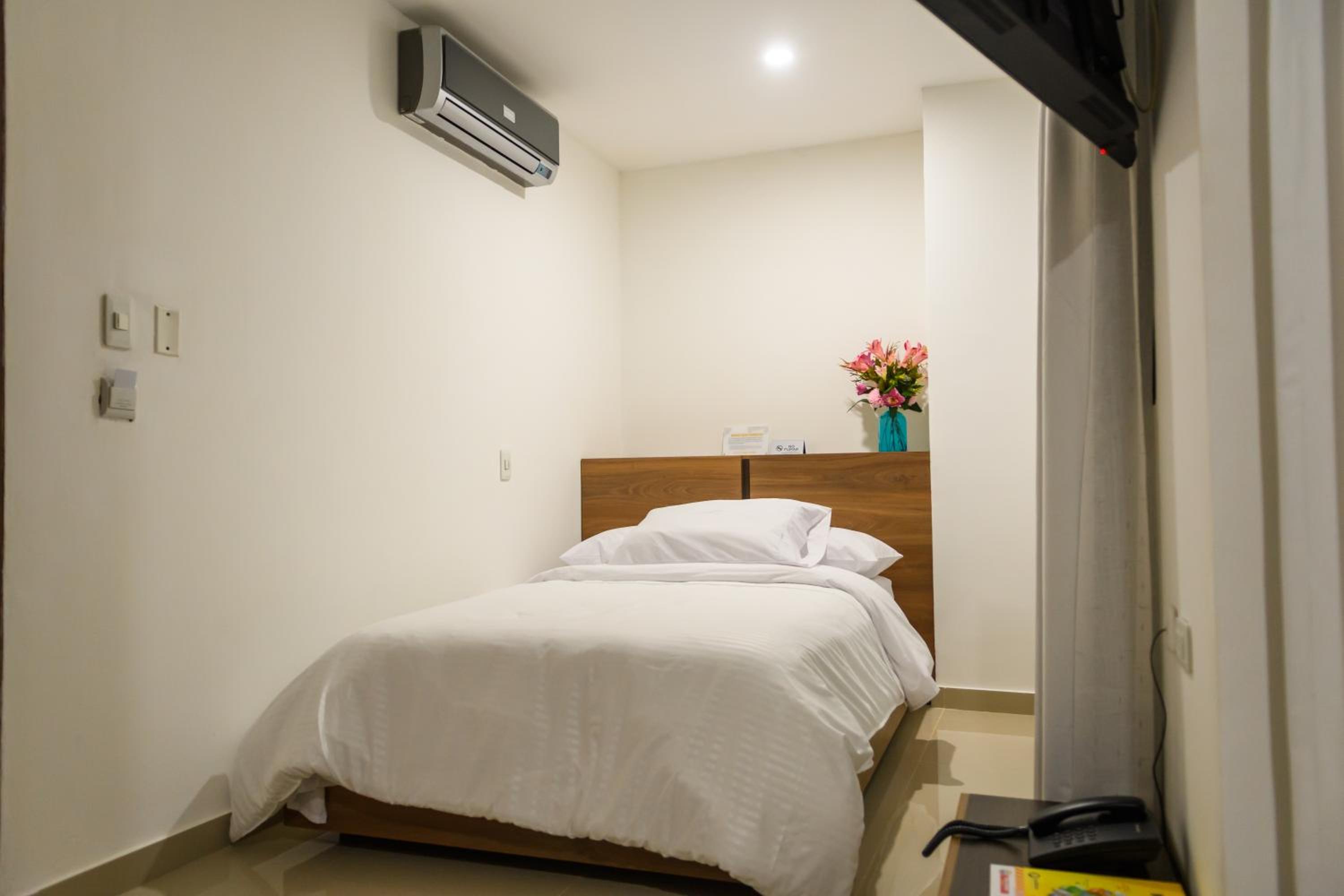 Standard Single Room photo 2