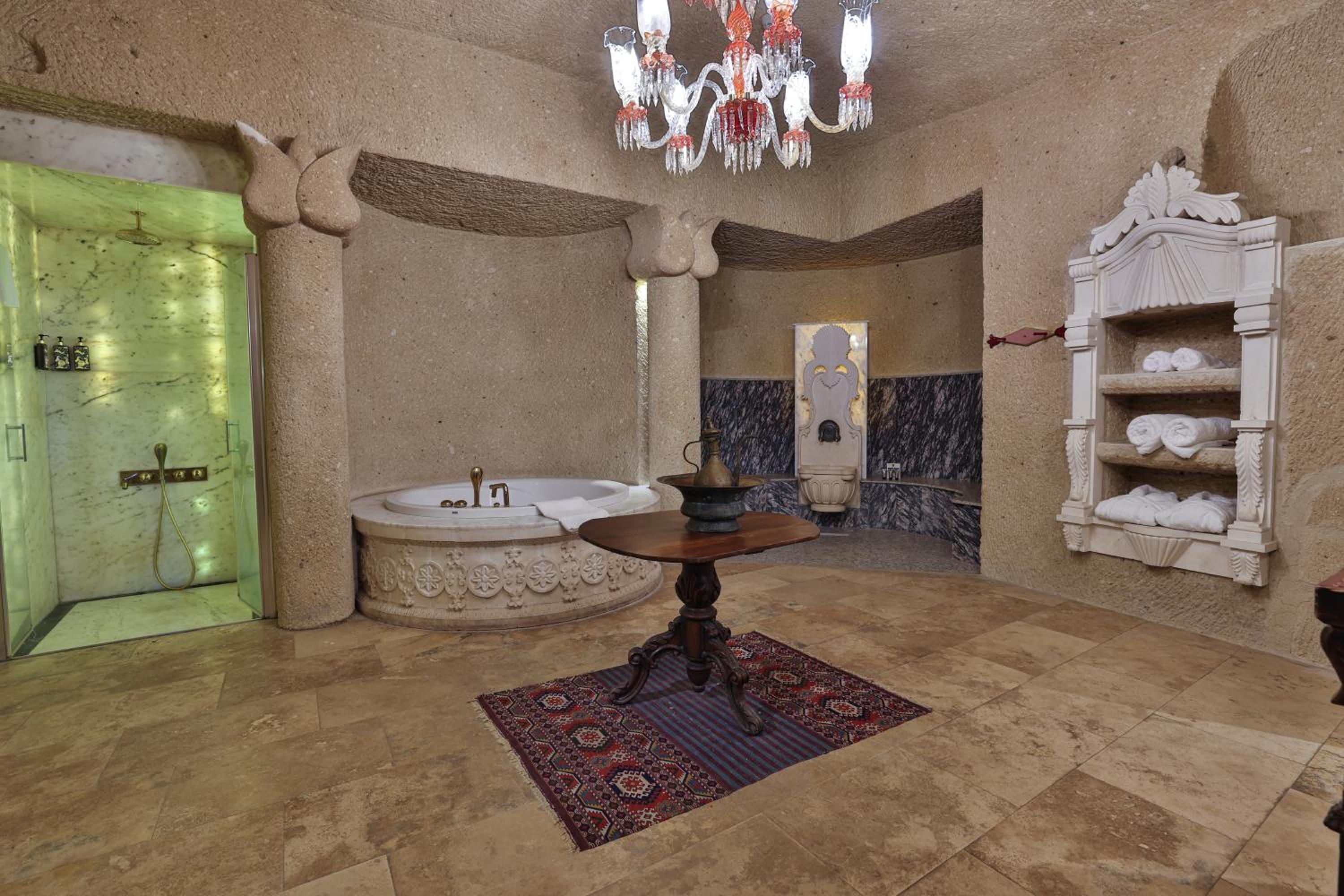 Junior Suite with One or Two King Beds and Whirlpool
