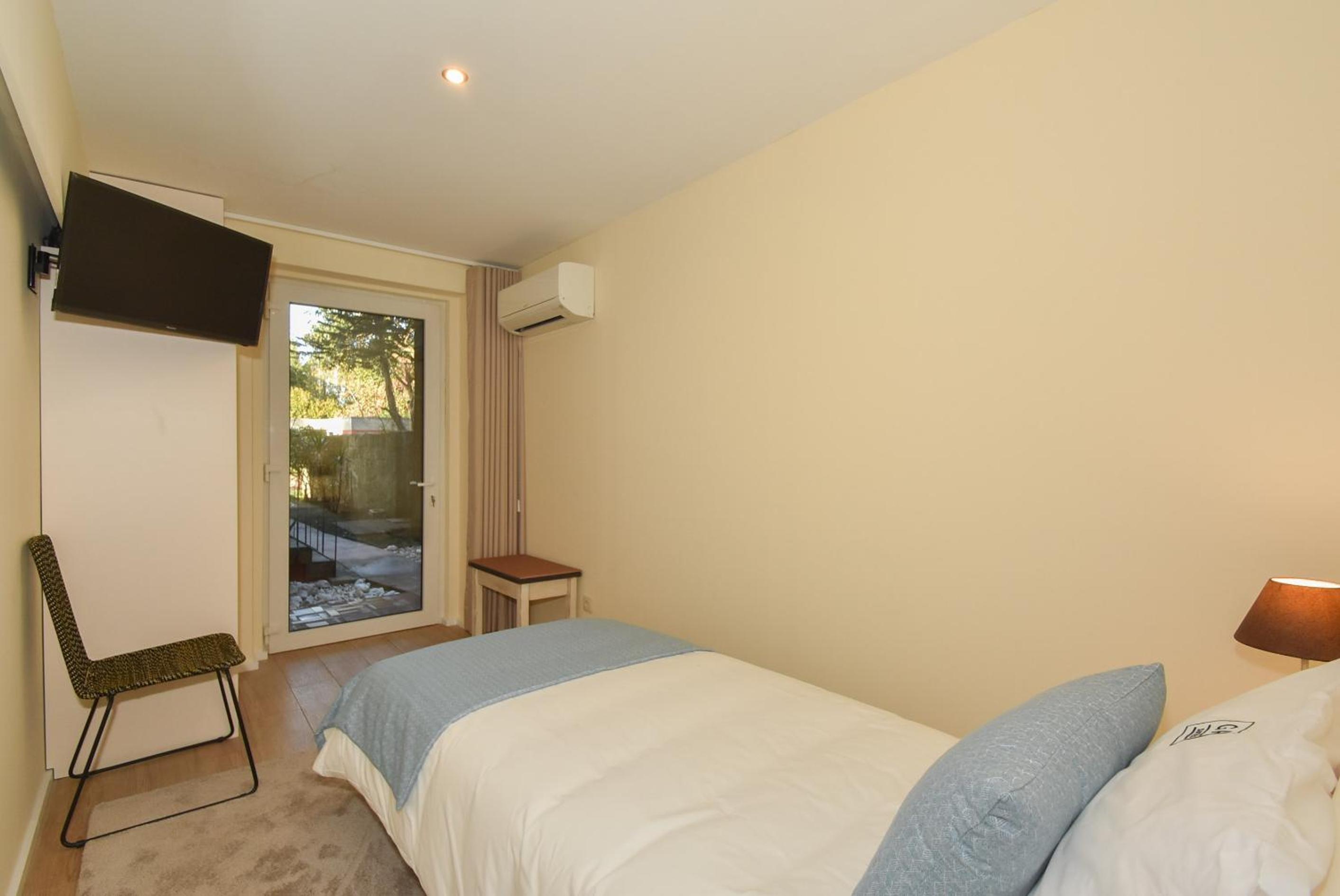 Standard Single Room with Garden View