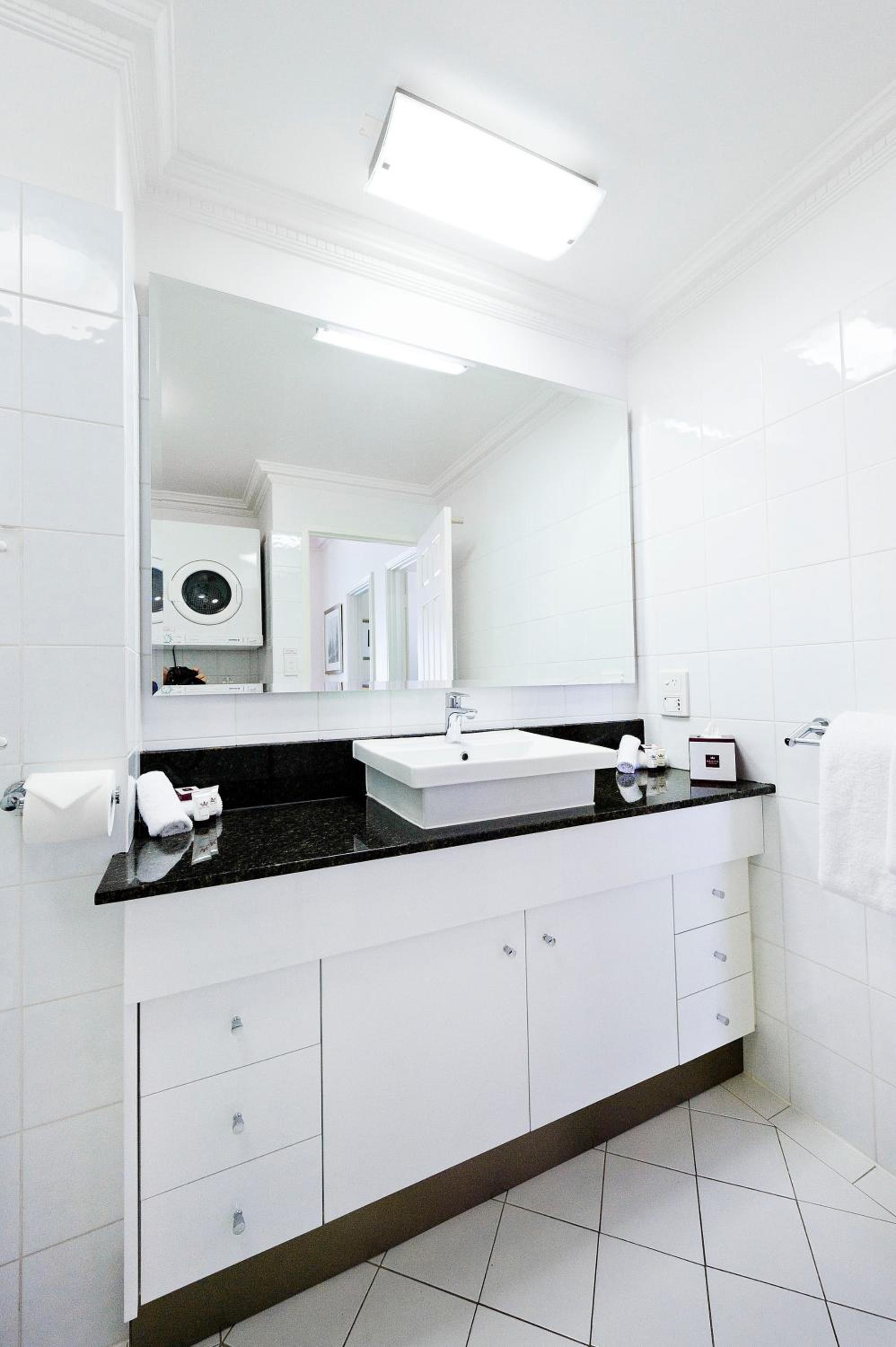 Two-Bedroom Apartment - Photo 3