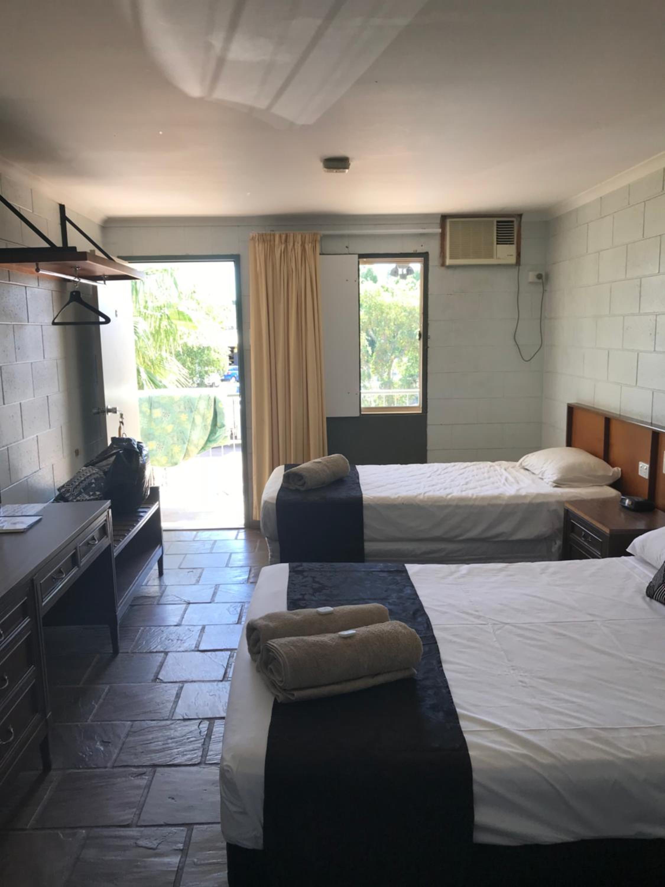 Deluxe Room (2 Adults + 1 Child) photo 2
