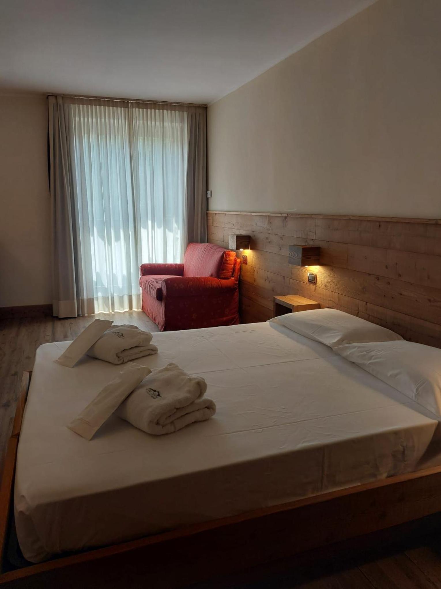 Triple Room with Mountain View