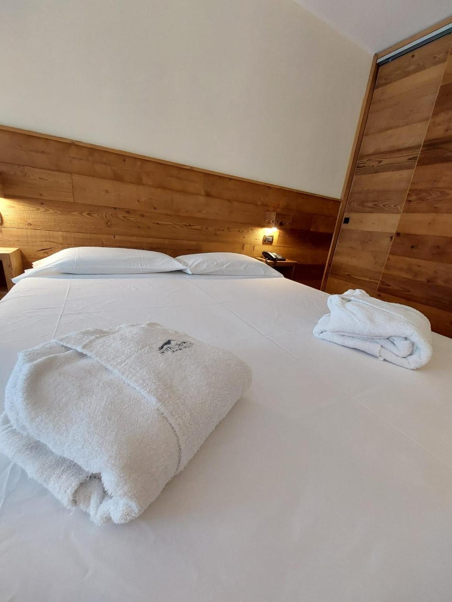 Standard Double Room, photo 6