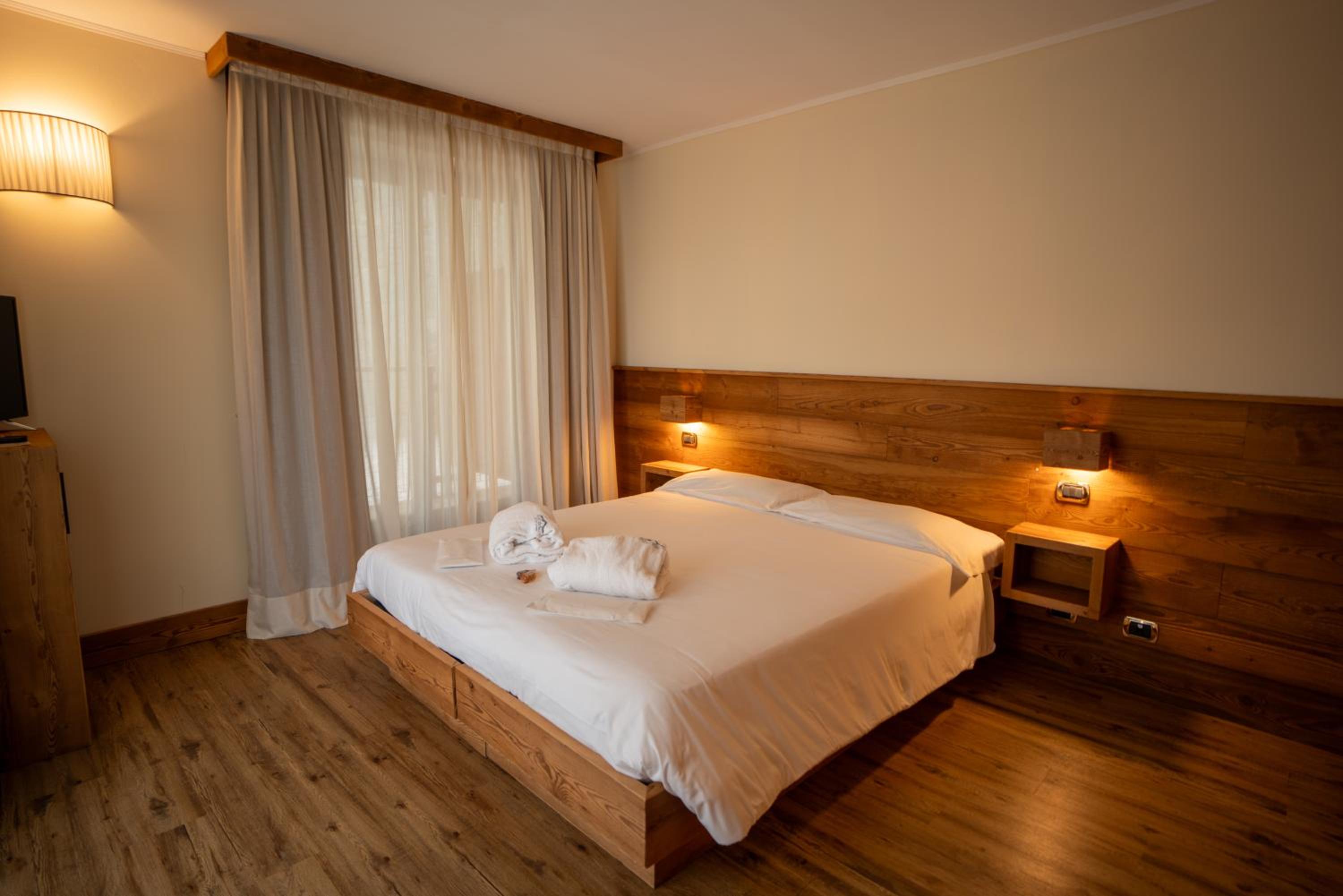 Superior Triple Room, photo 6