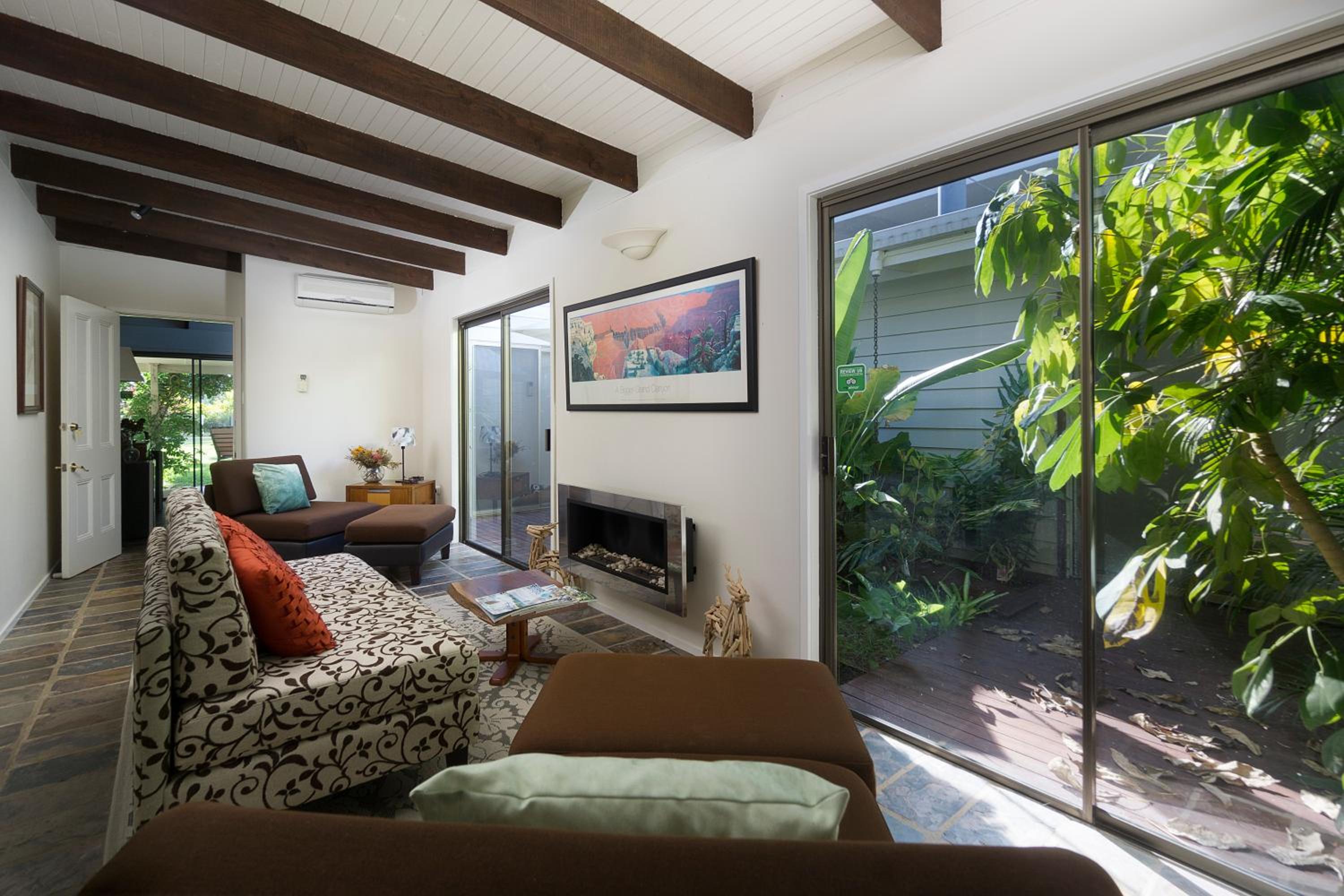 Queen Room with Garden View - Blue  photo 1