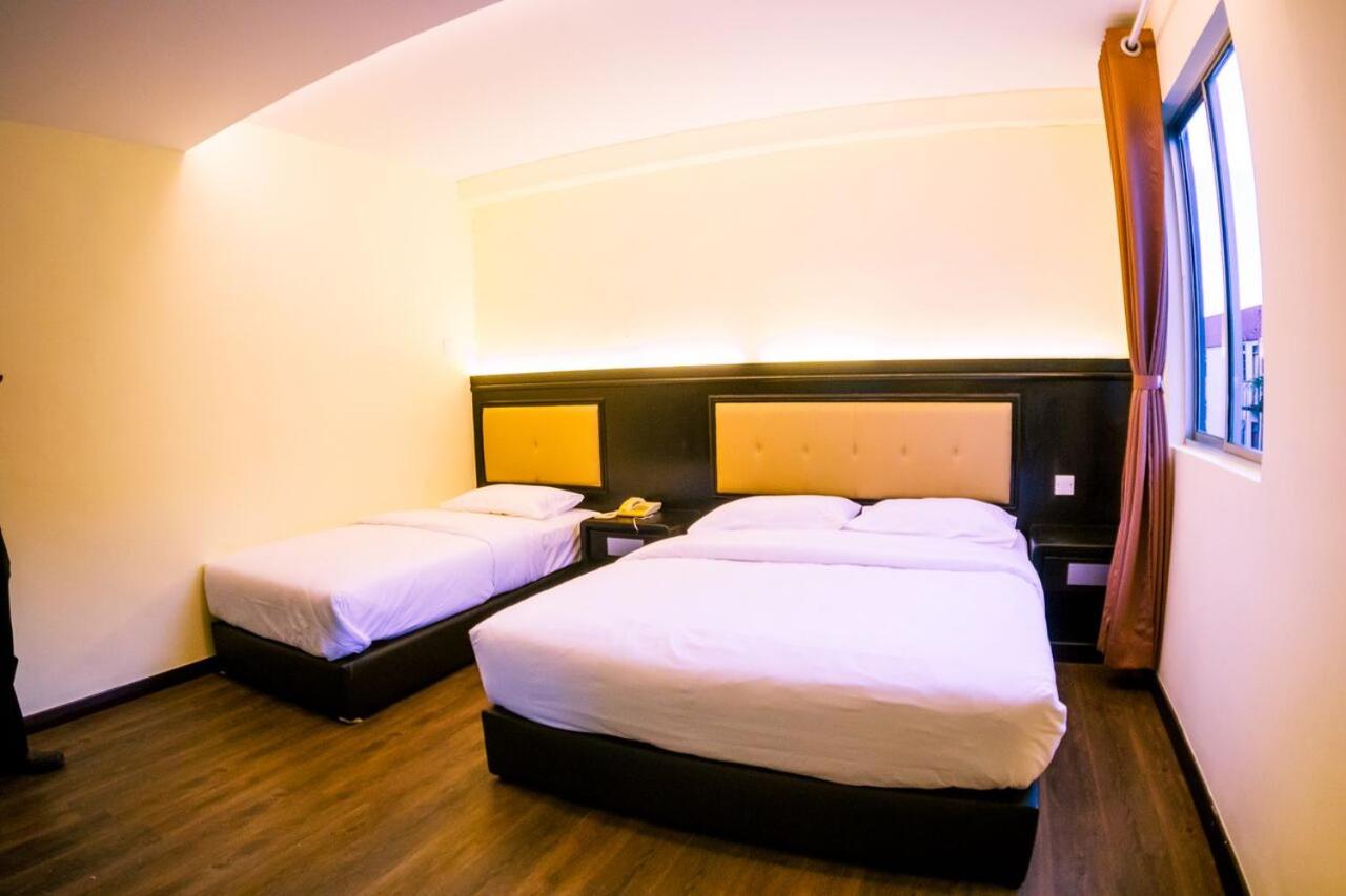Deluxe Triple Room photo 2