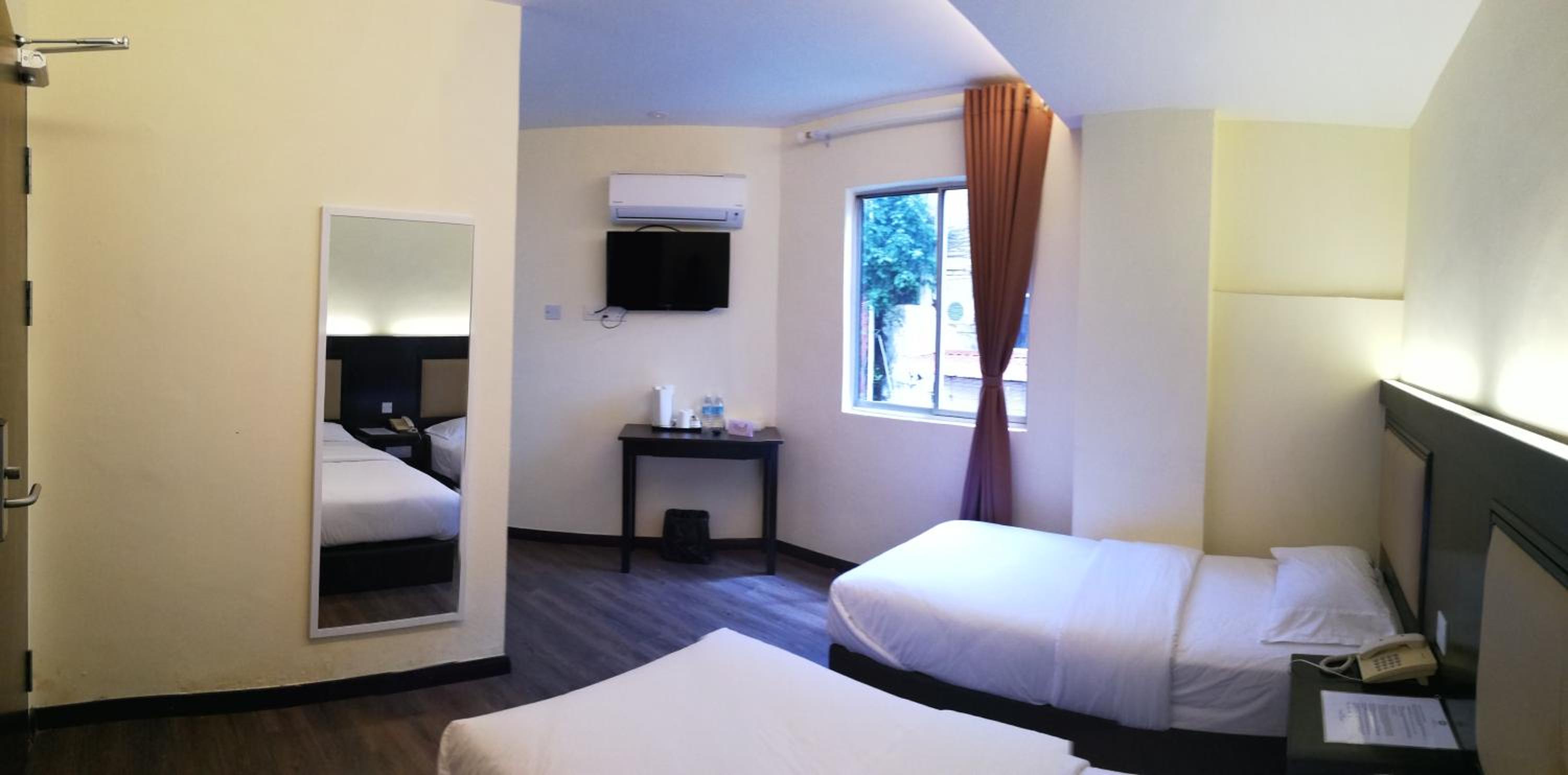 Superior Twin Room photo 2