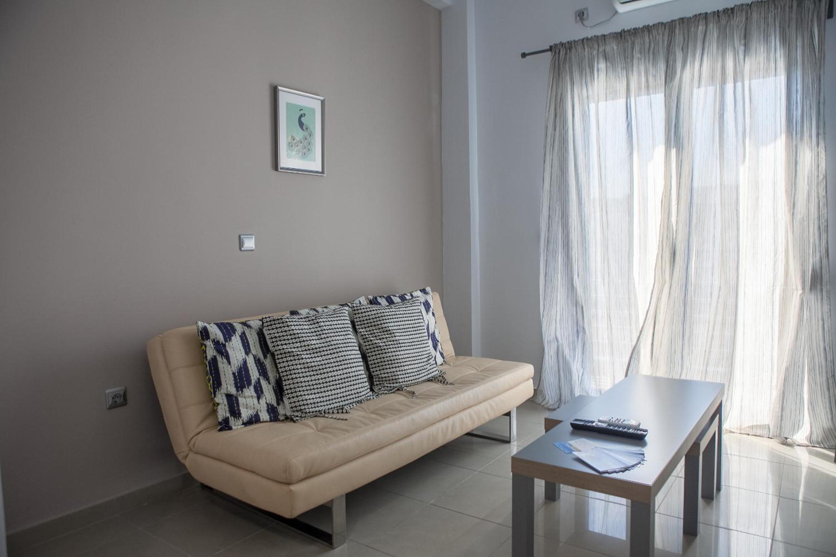 One-Bedroom Apartment with City View