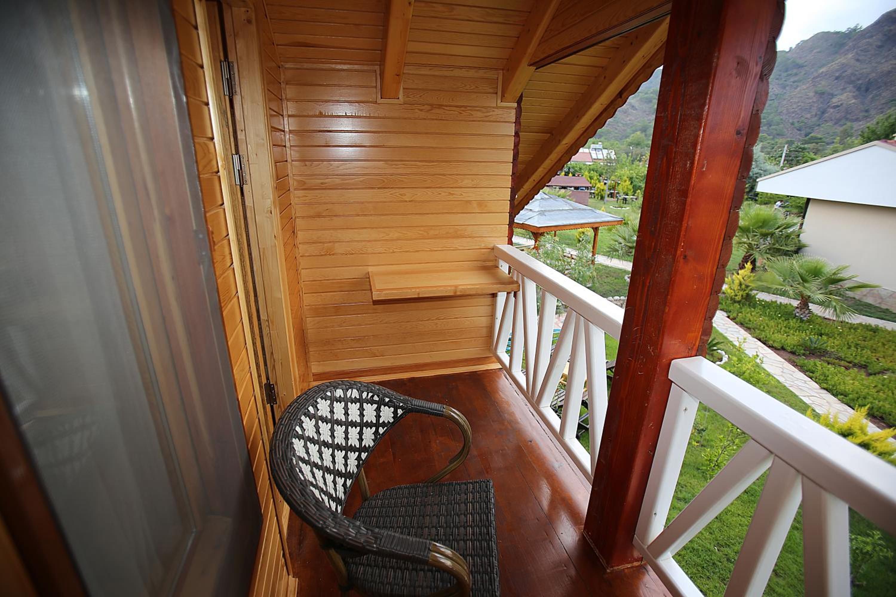 Villa with Garden View - Photo 9