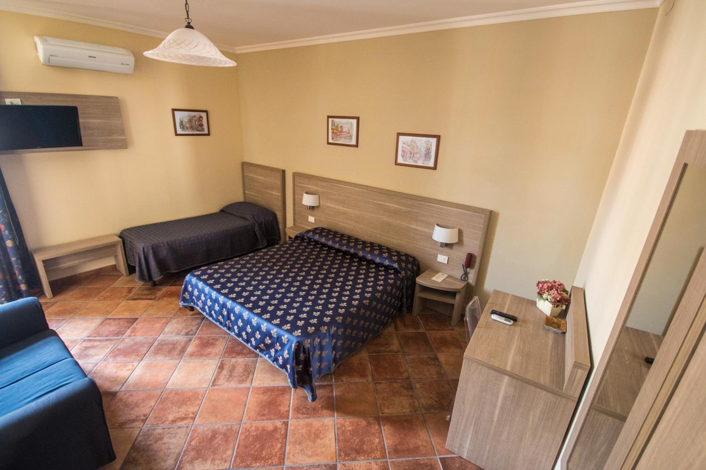 Standard Quadruple Room