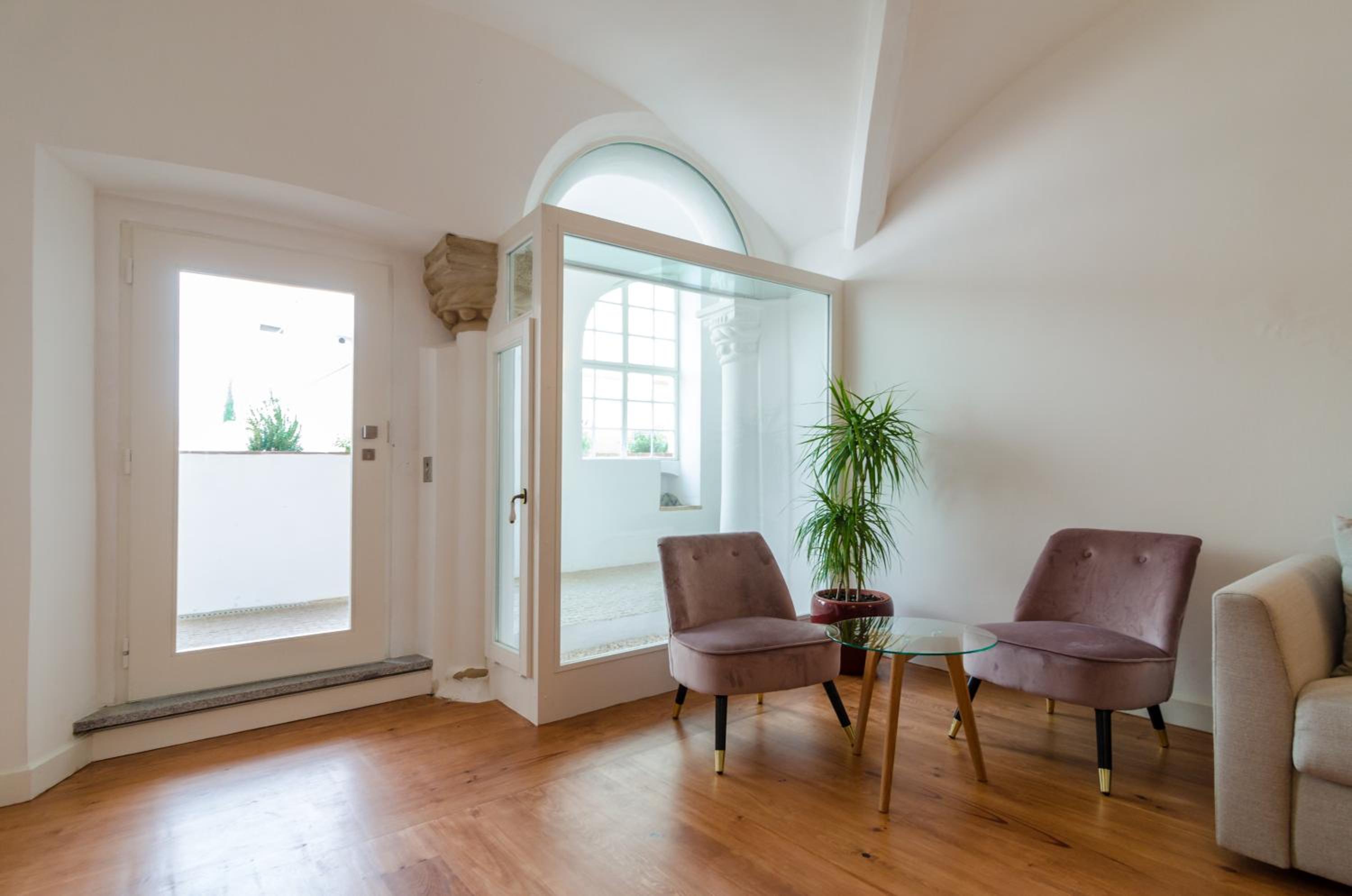 One-Bedroom Apartment Superior