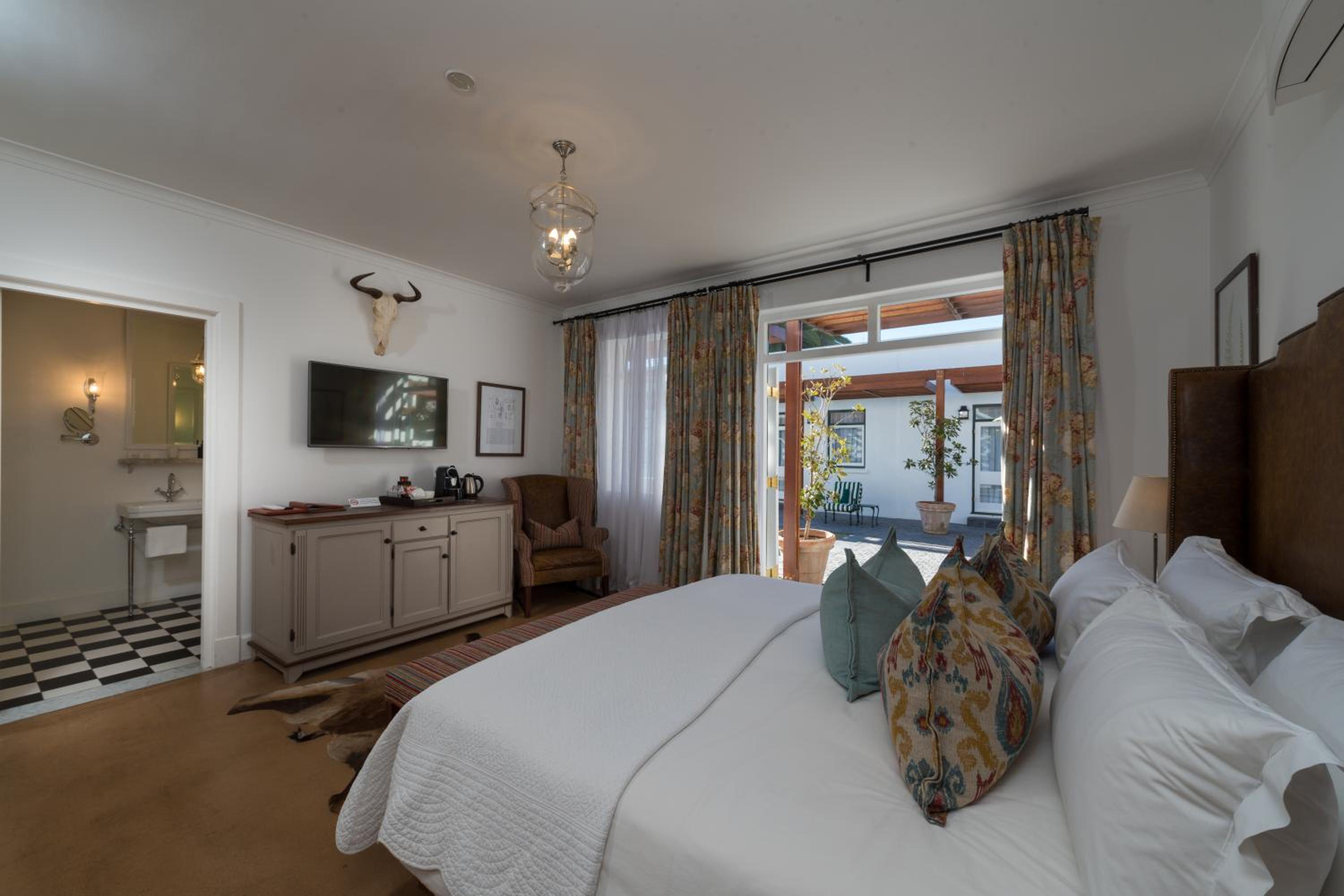 Standard Double or Twin Room photo 1