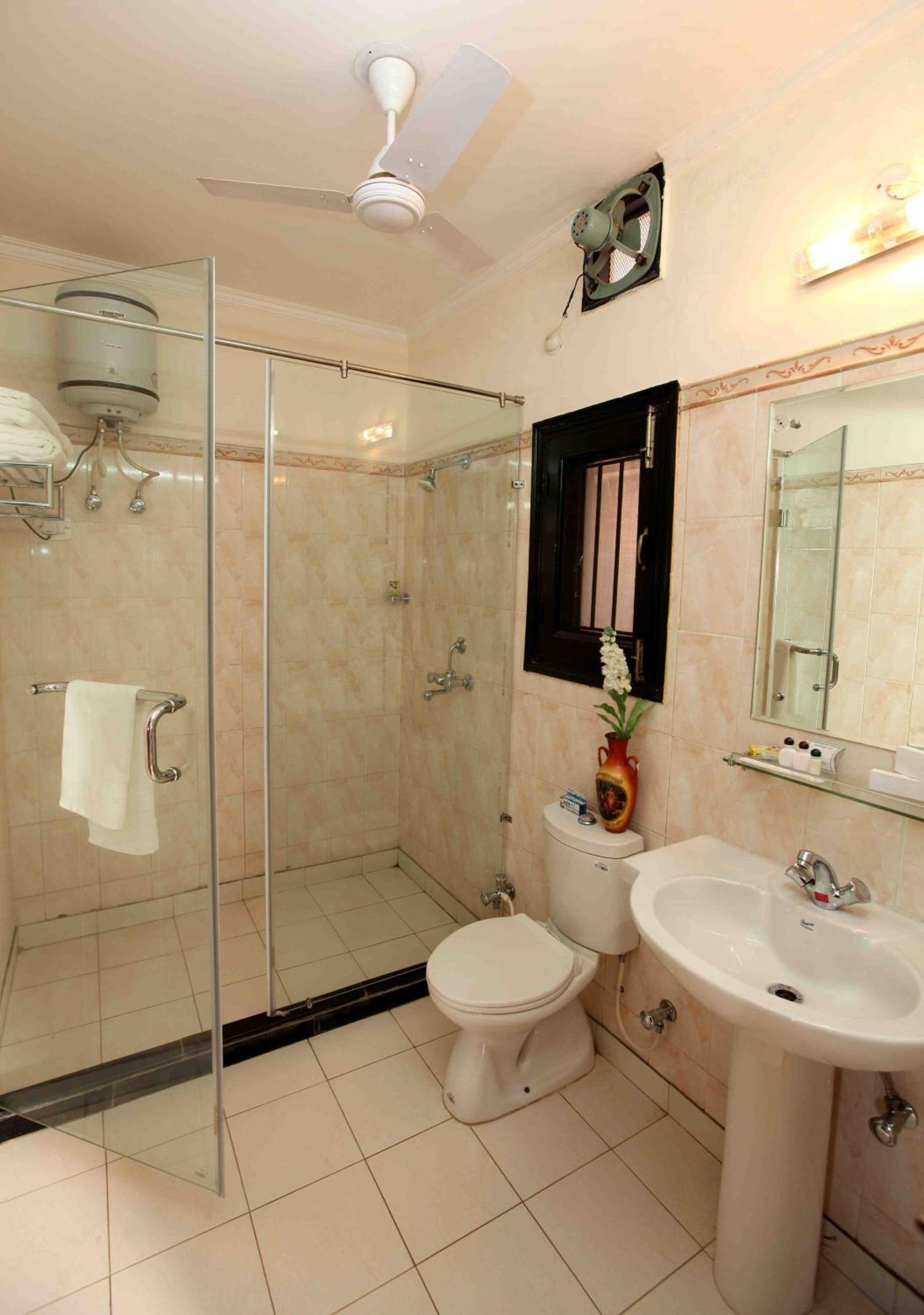 Three-Bedroom Suite photo 2