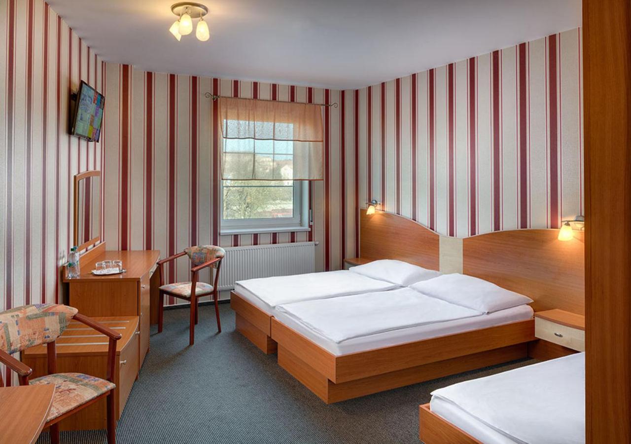 Superior Triple Room photo 2
