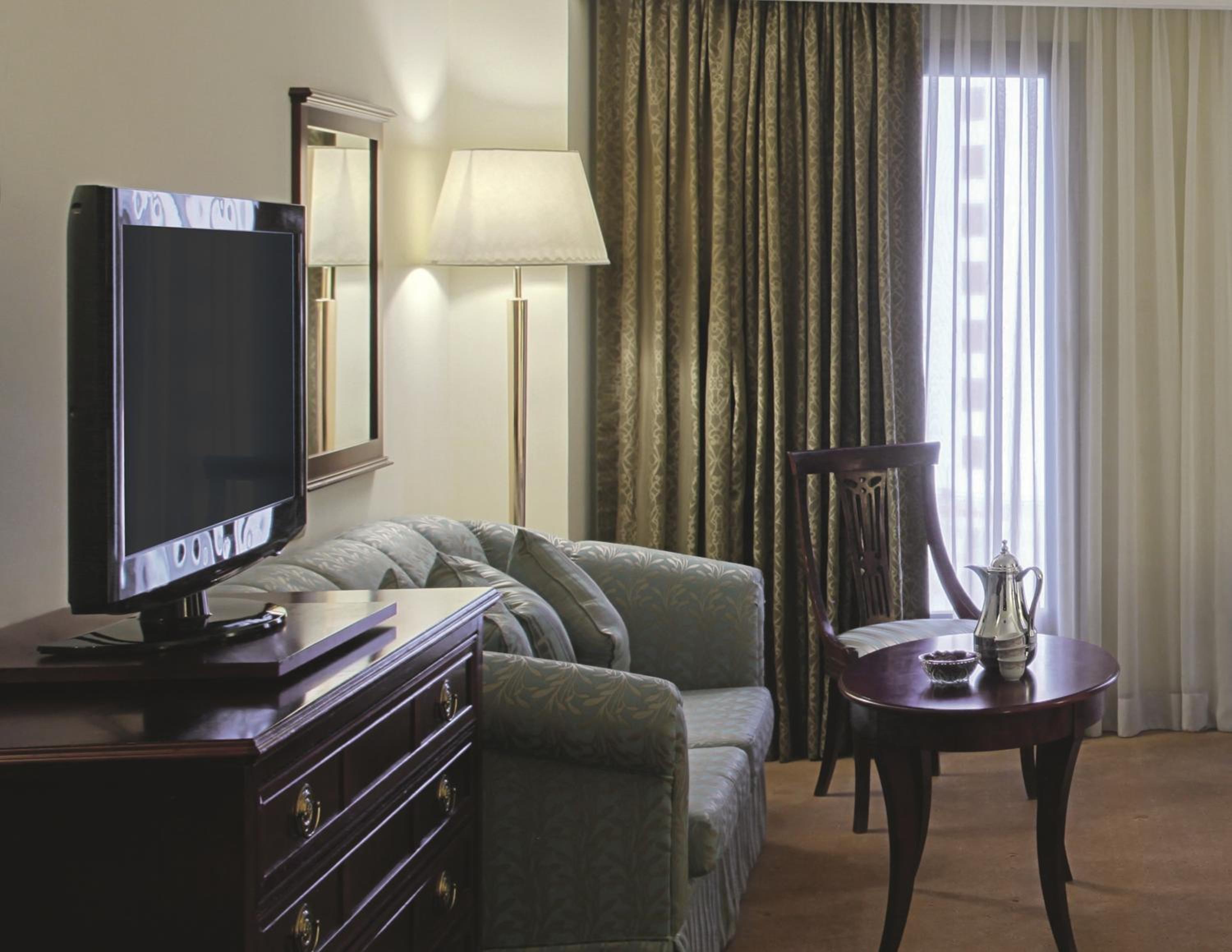 Premium Twin Room - Photo 2