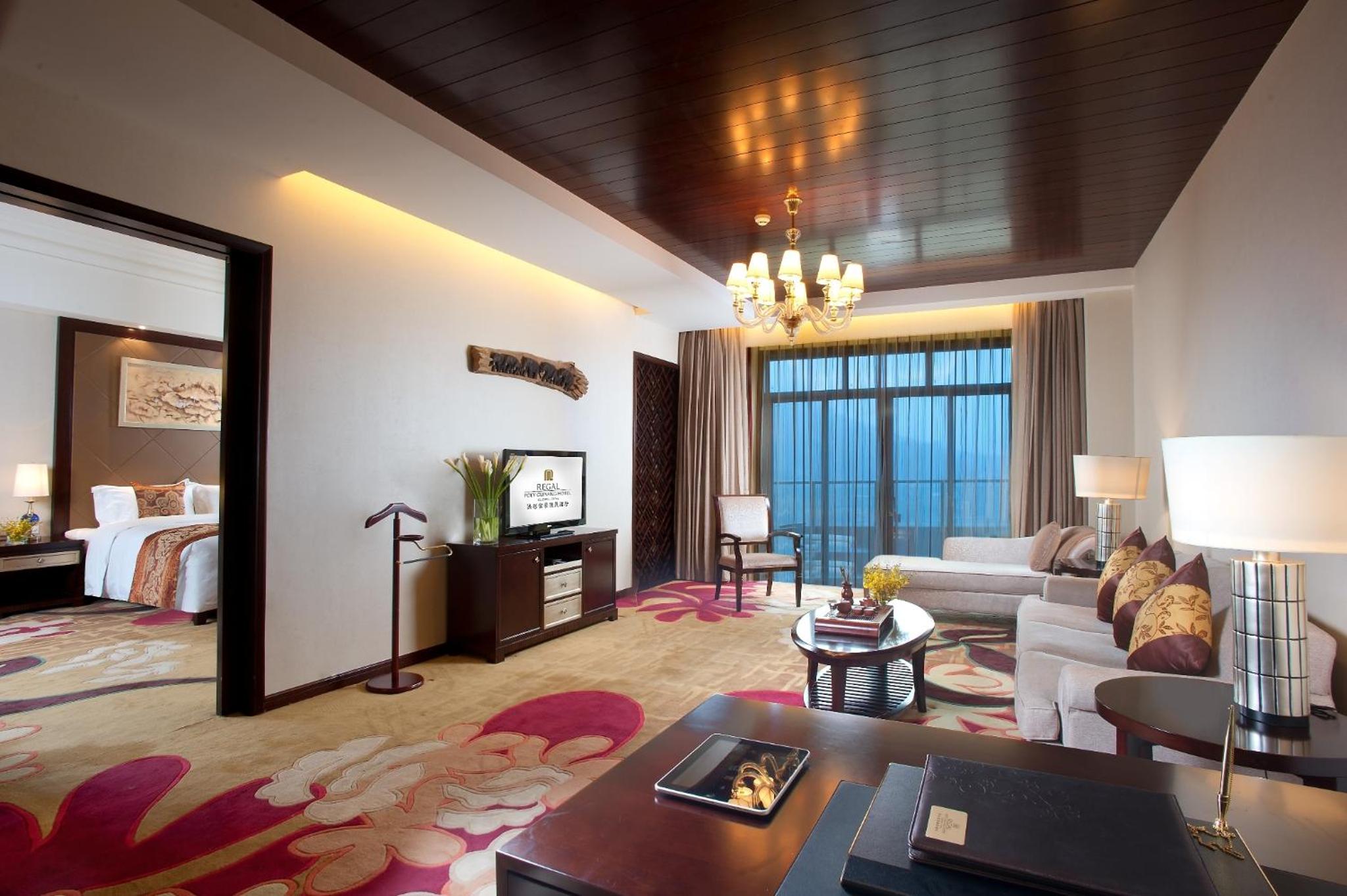Suite with Lake View photo 2