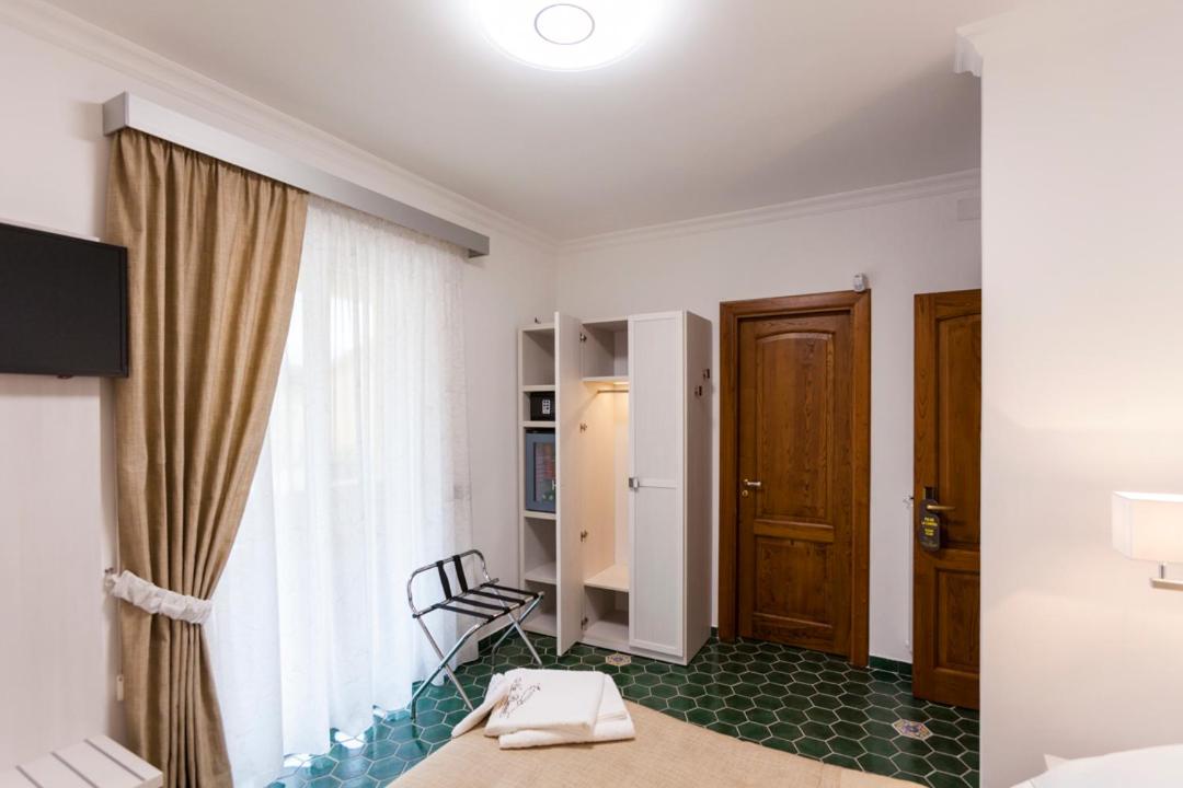 Superior Double or Twin Room with Terrace photo 1