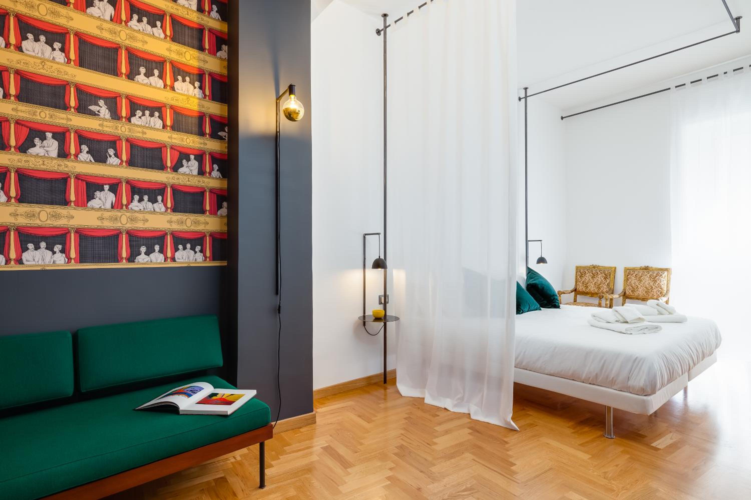Deluxe Apartment