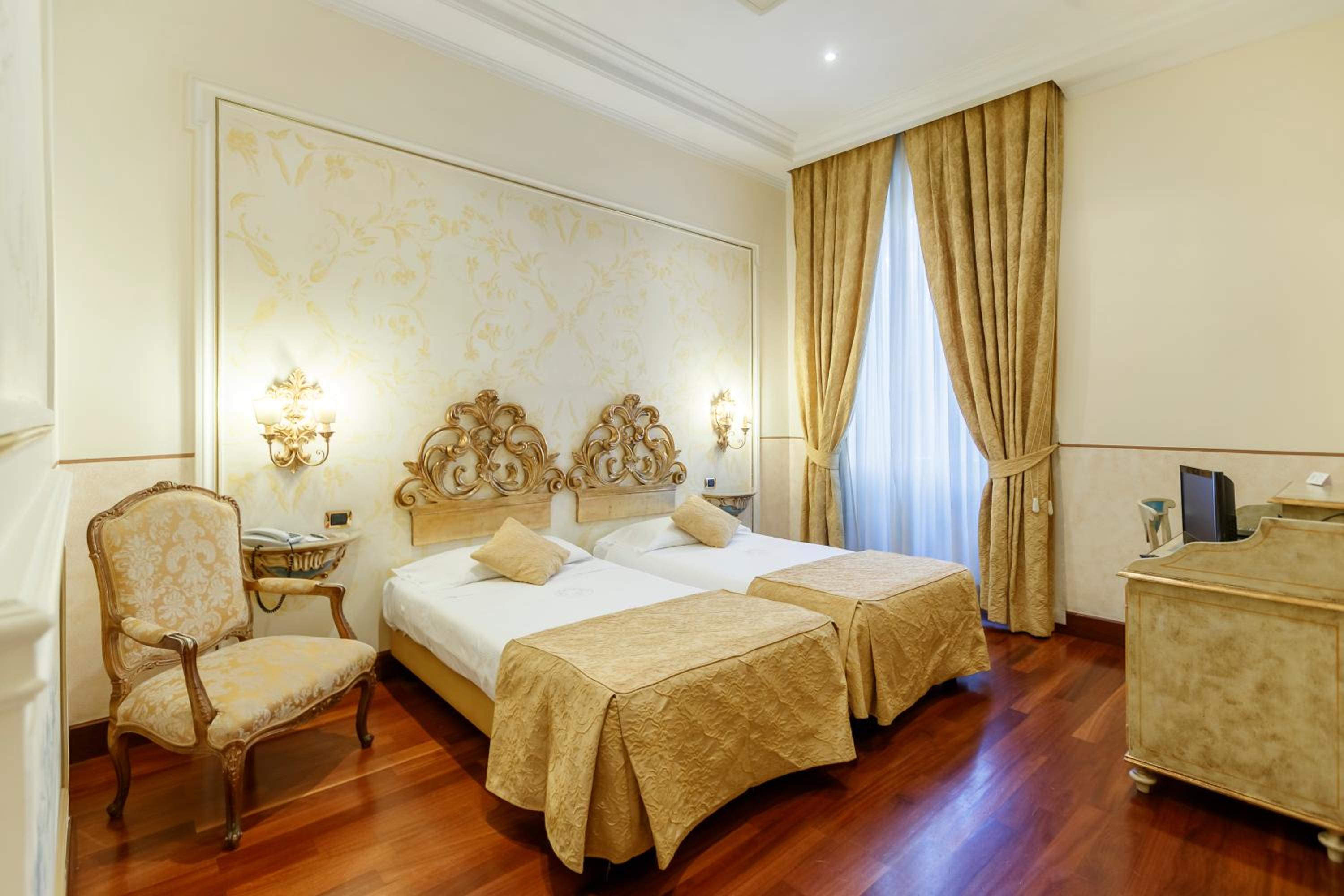 Double or Twin Room photo 1