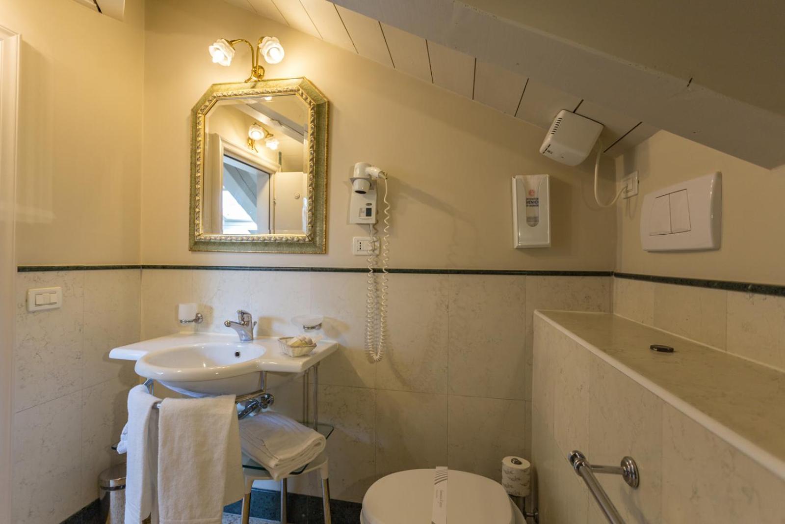 Premium Quadruple Room photo 2