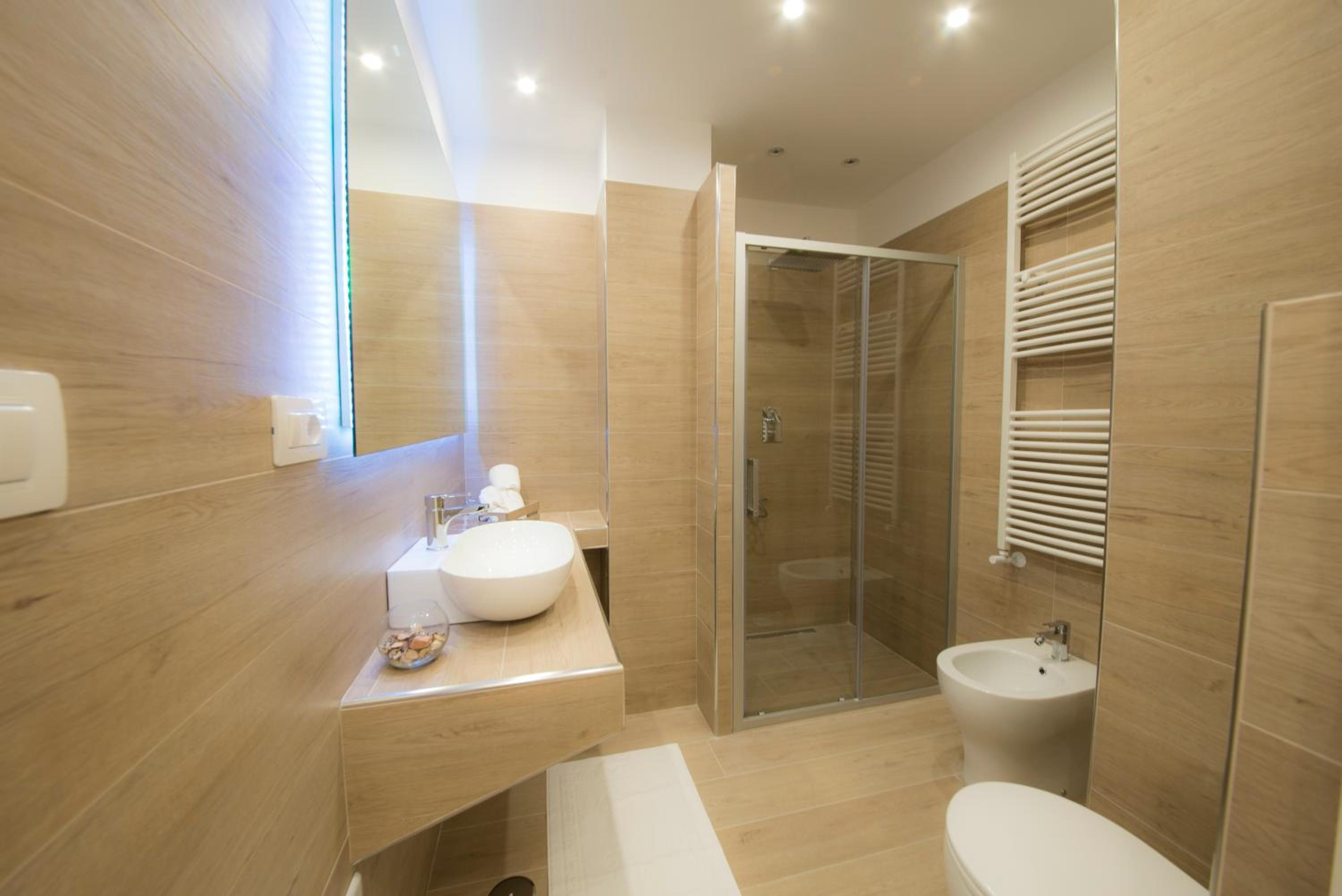 Deluxe Double Room with Balcony photo 3