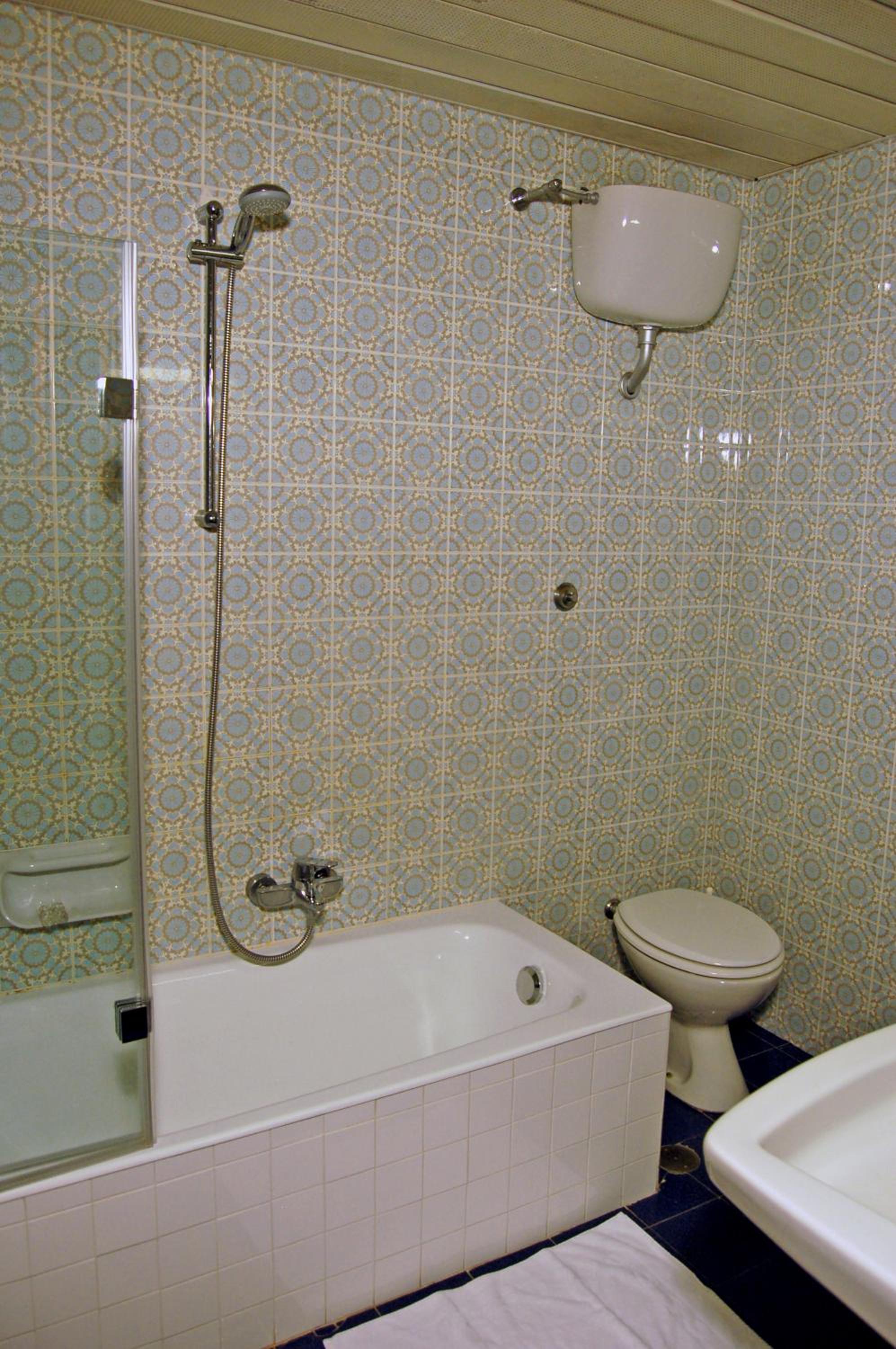Economy Double or Twin Room with Sea View - Photo 14