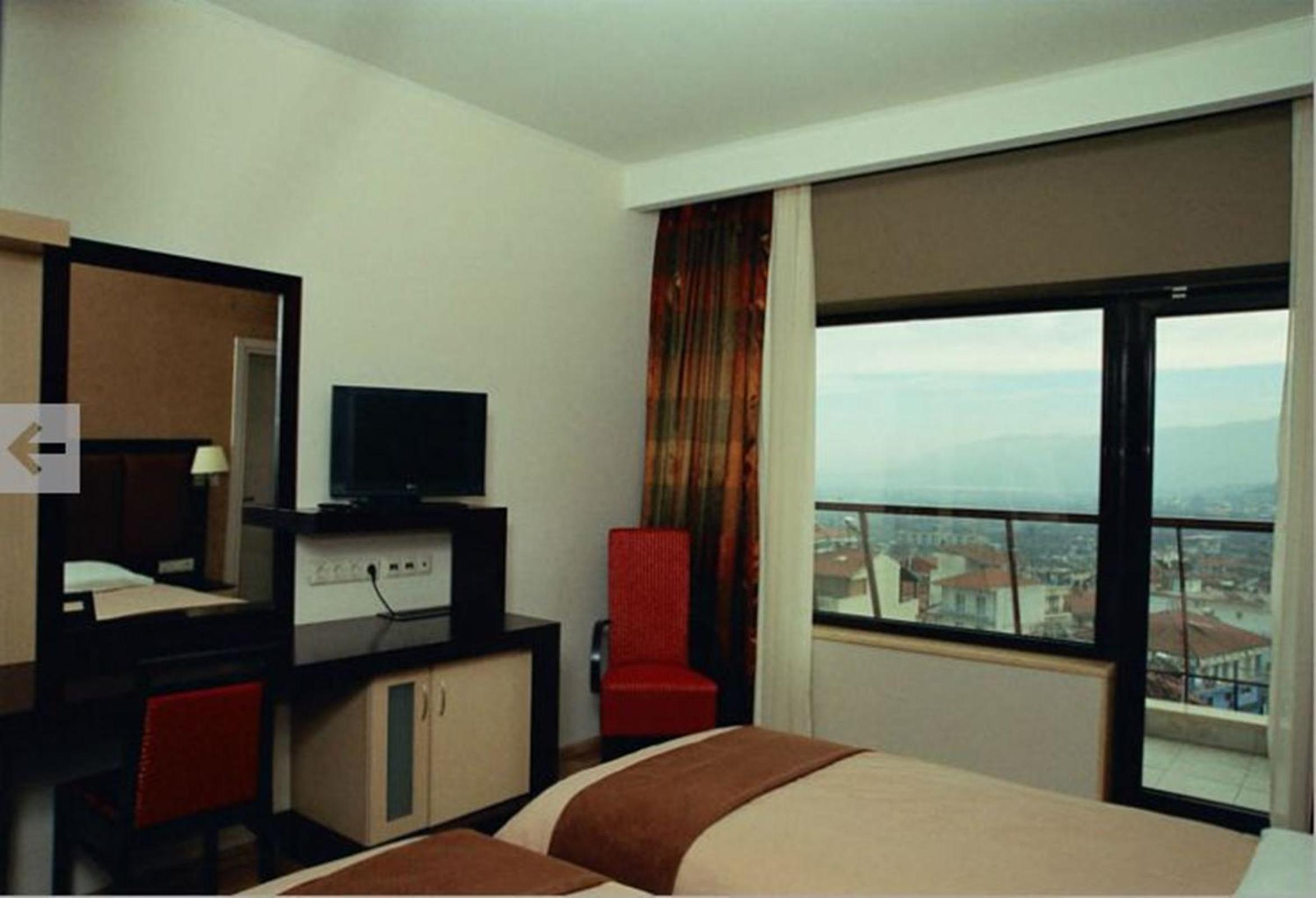 Twin Room - Photo 5